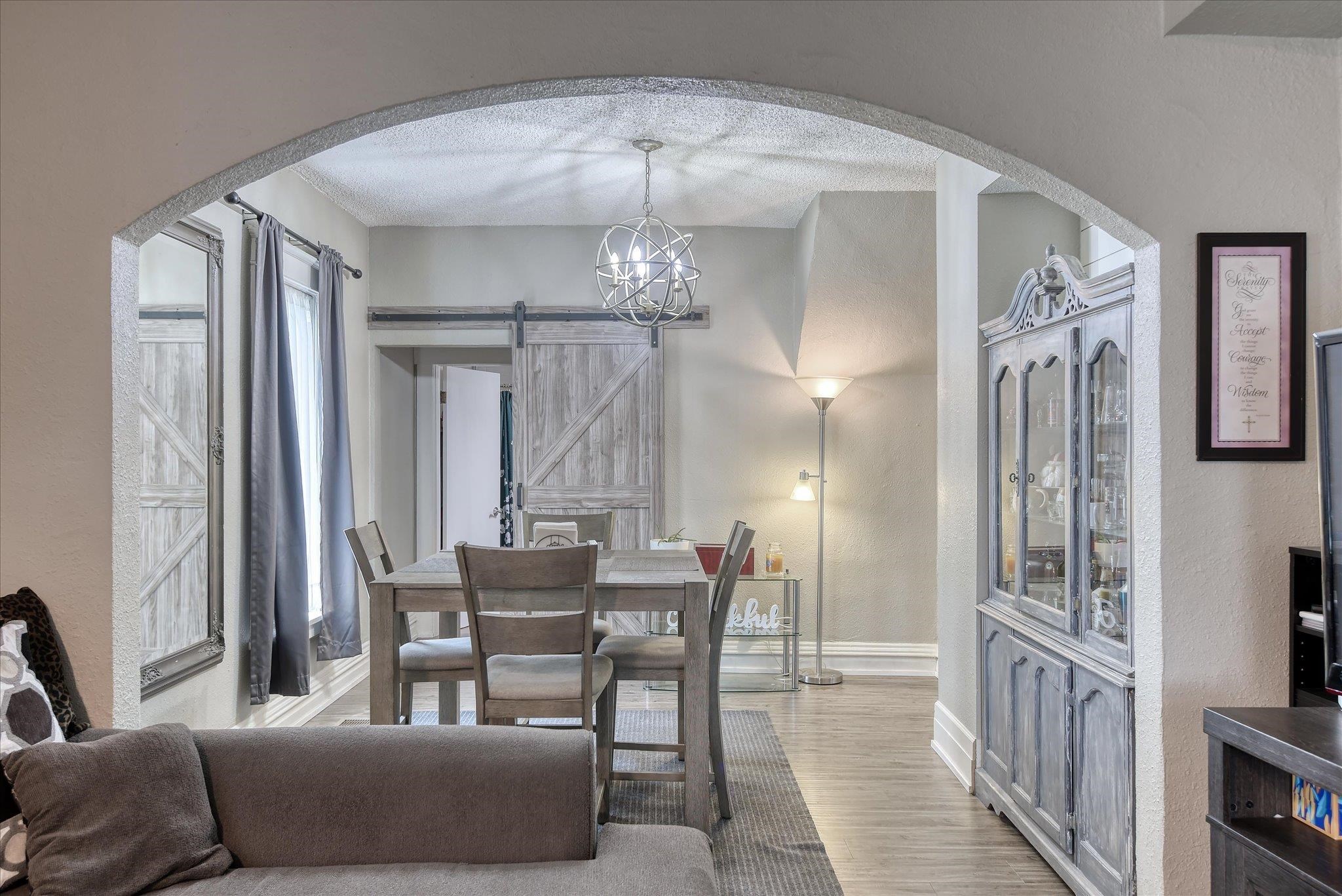 1610 W GRACE Ave - Photo 6