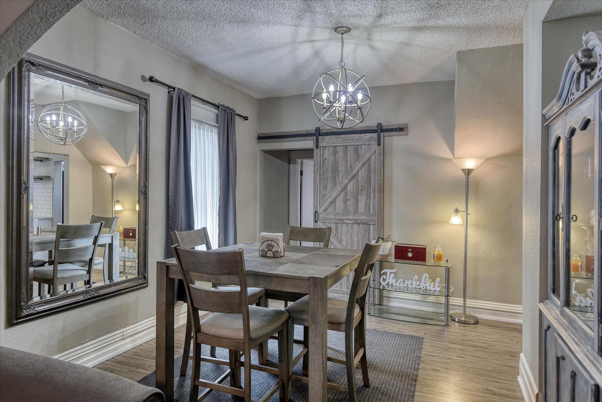 1610 W GRACE Ave - Photo 8