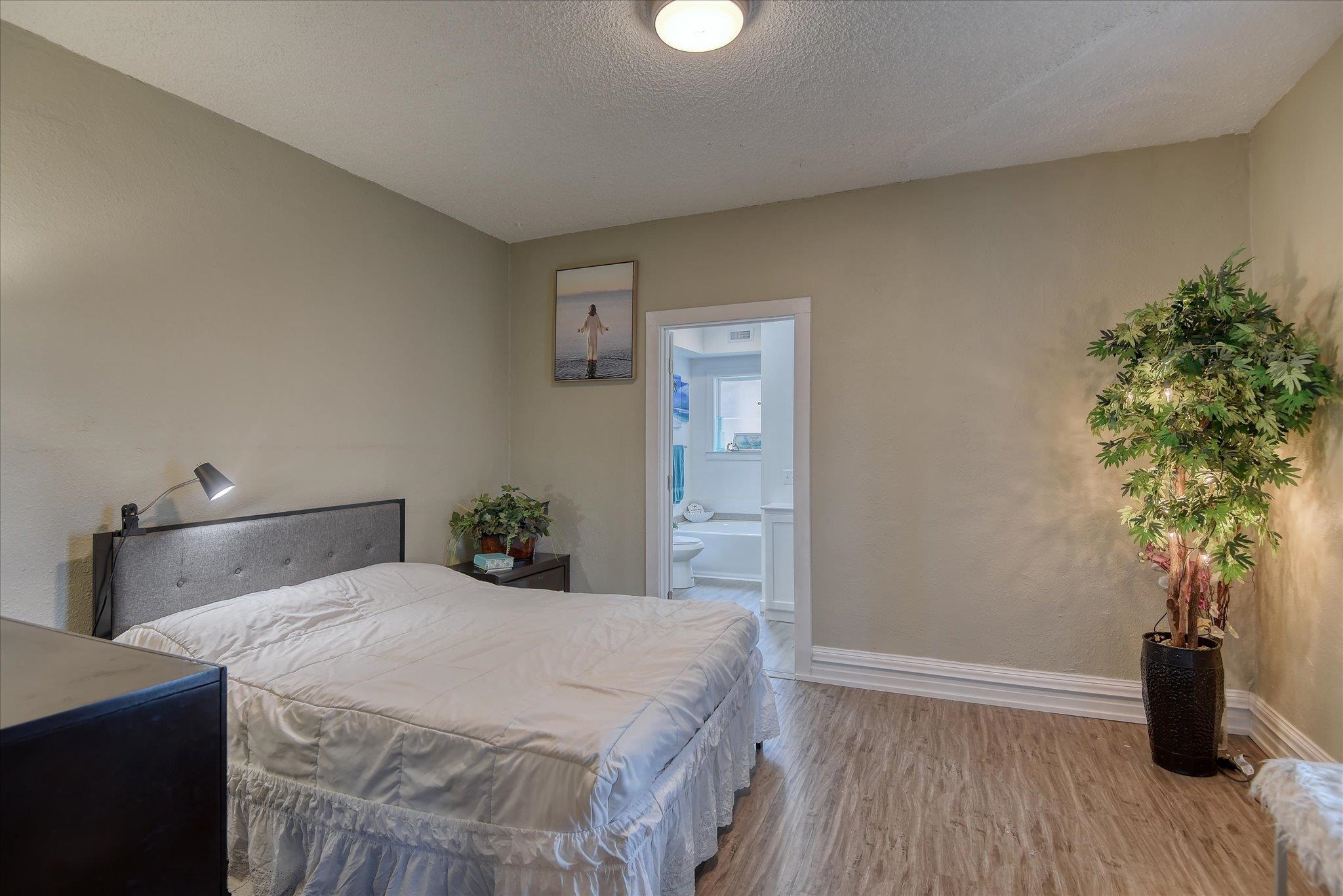 1610 W GRACE Ave - Photo 18