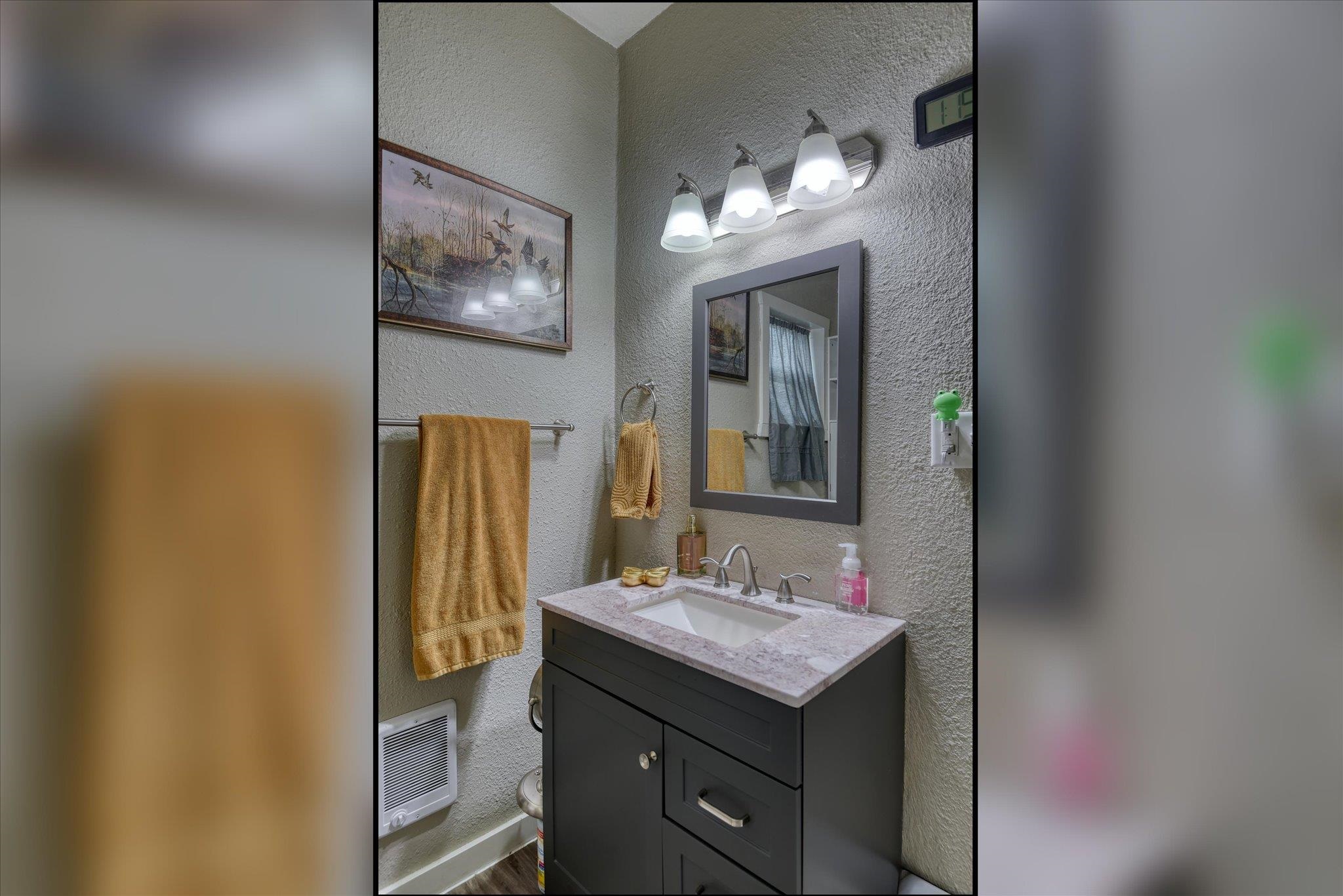 1610 W GRACE Ave - Photo 24