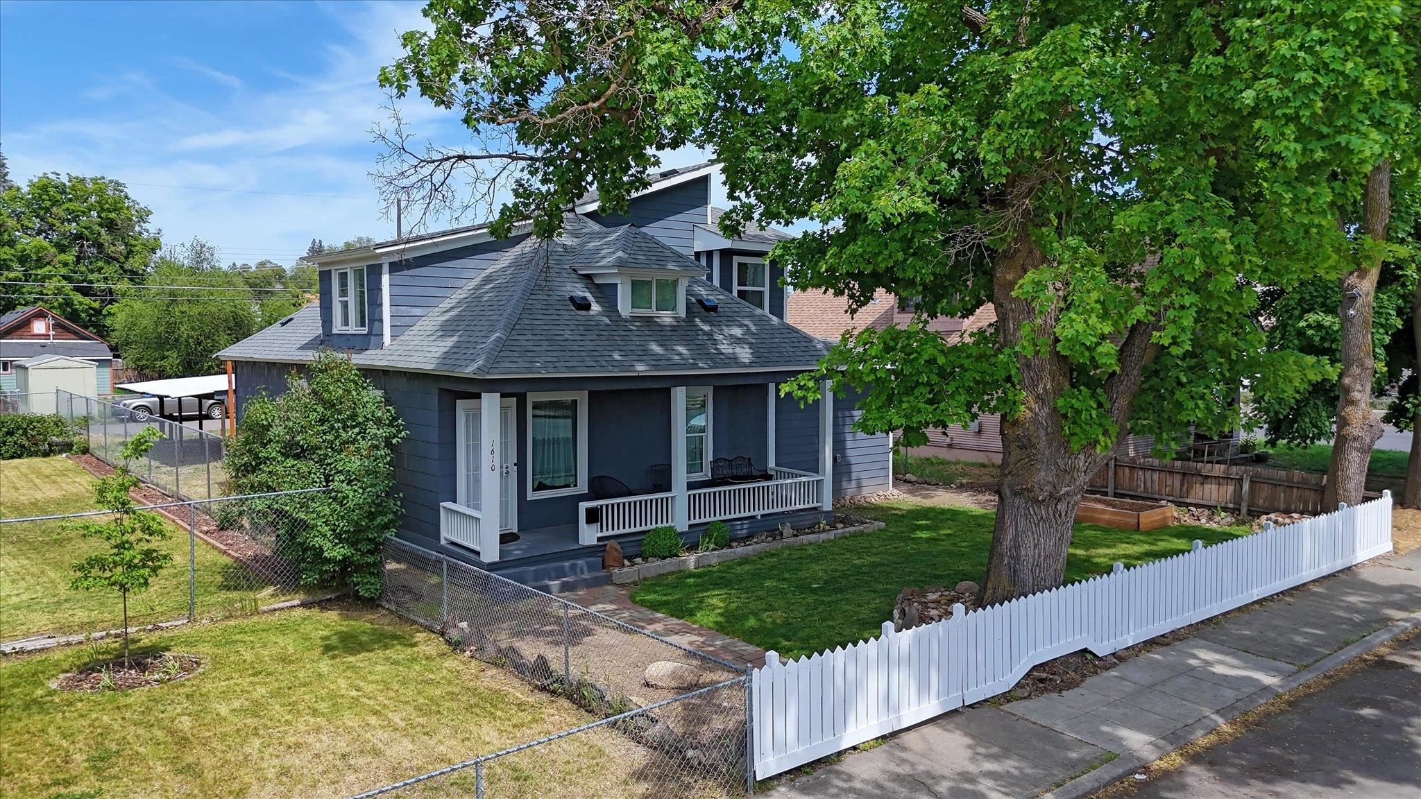 1610 W GRACE Ave - Photo 31