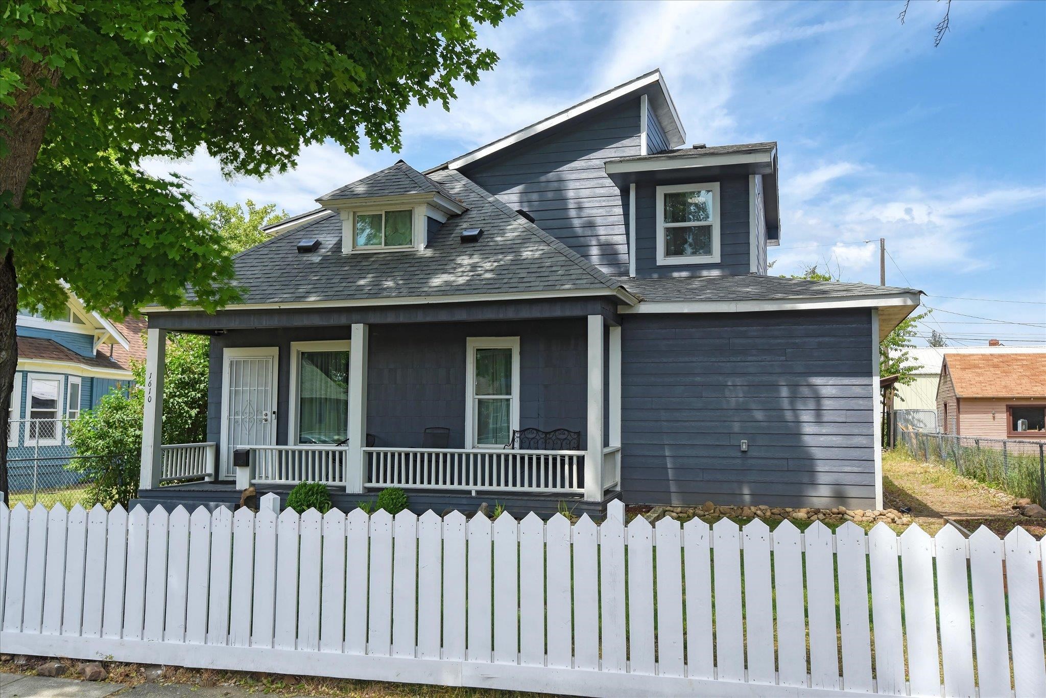 1610 W GRACE Ave - Photo 36