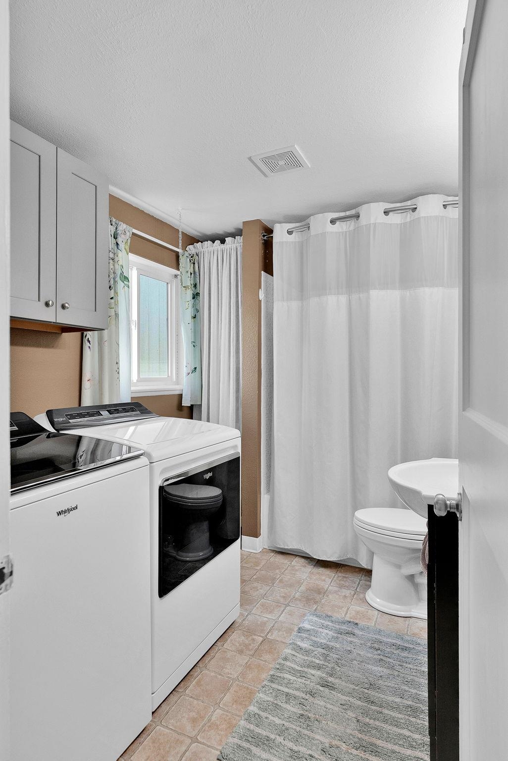 211 W California St - Photo 17