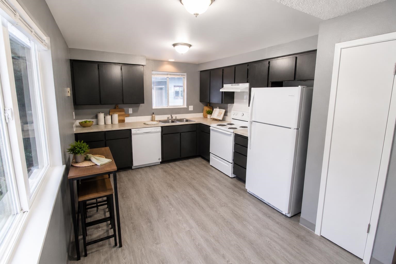6028 N Lacey St - Photo 5