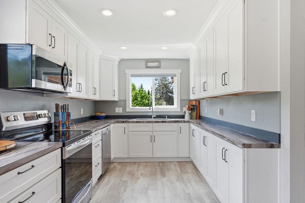 1240 Doe Meadow Rd - Photo 10
