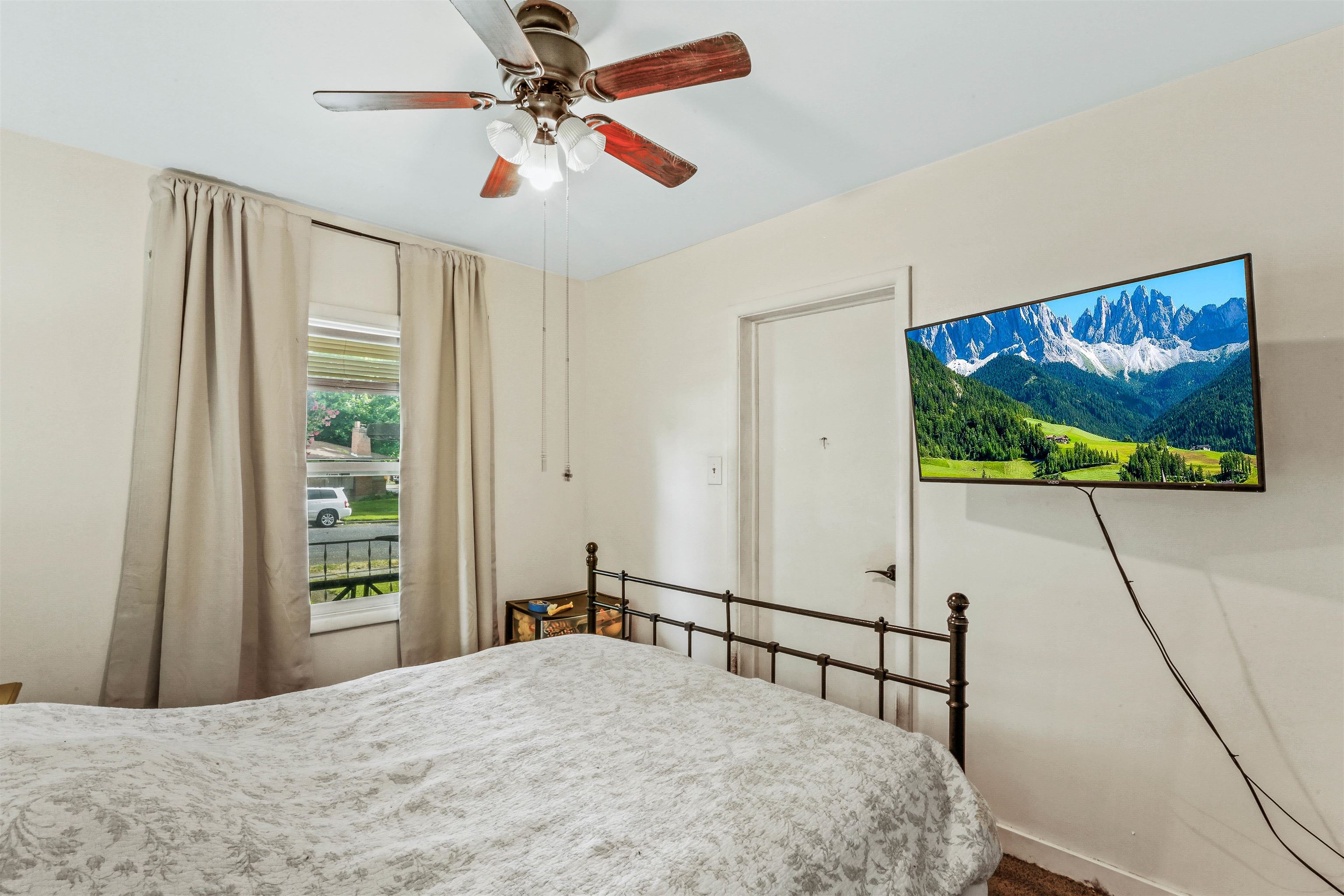 2928 W Rockwell Ave - Photo 9