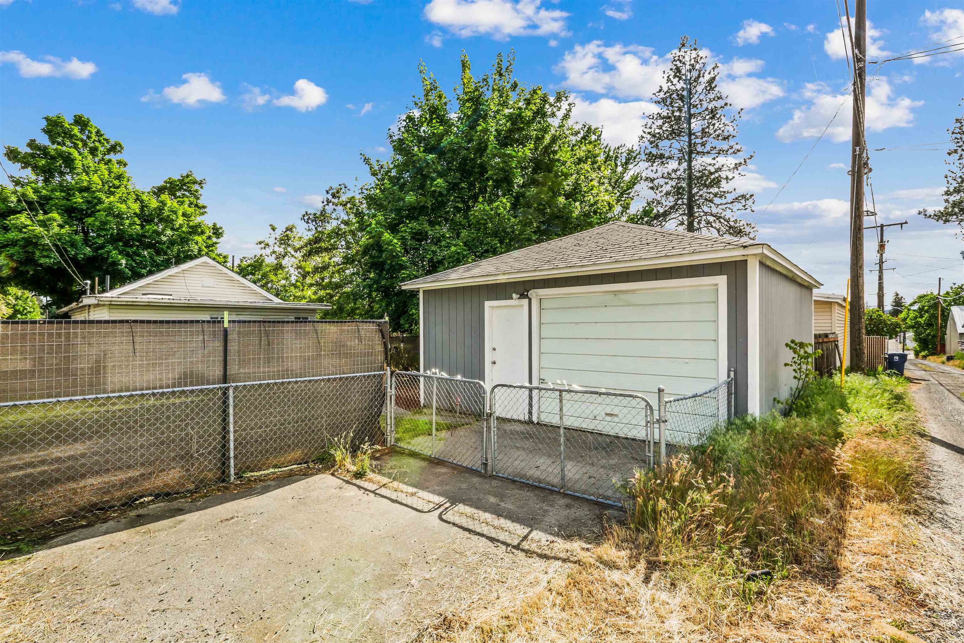 2928 W Rockwell Ave - Photo 16