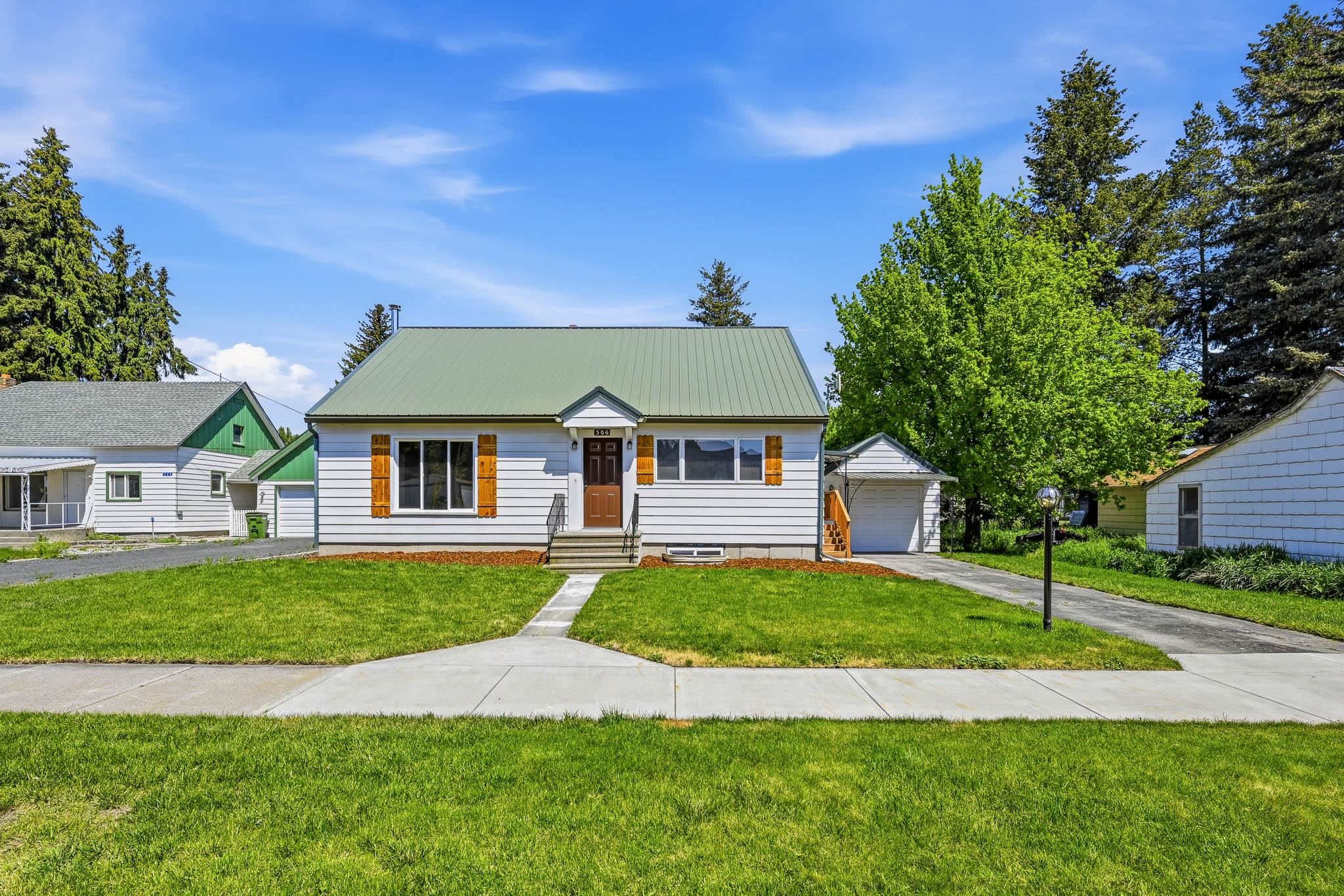 306 W Steptoe Ave - Photo 1