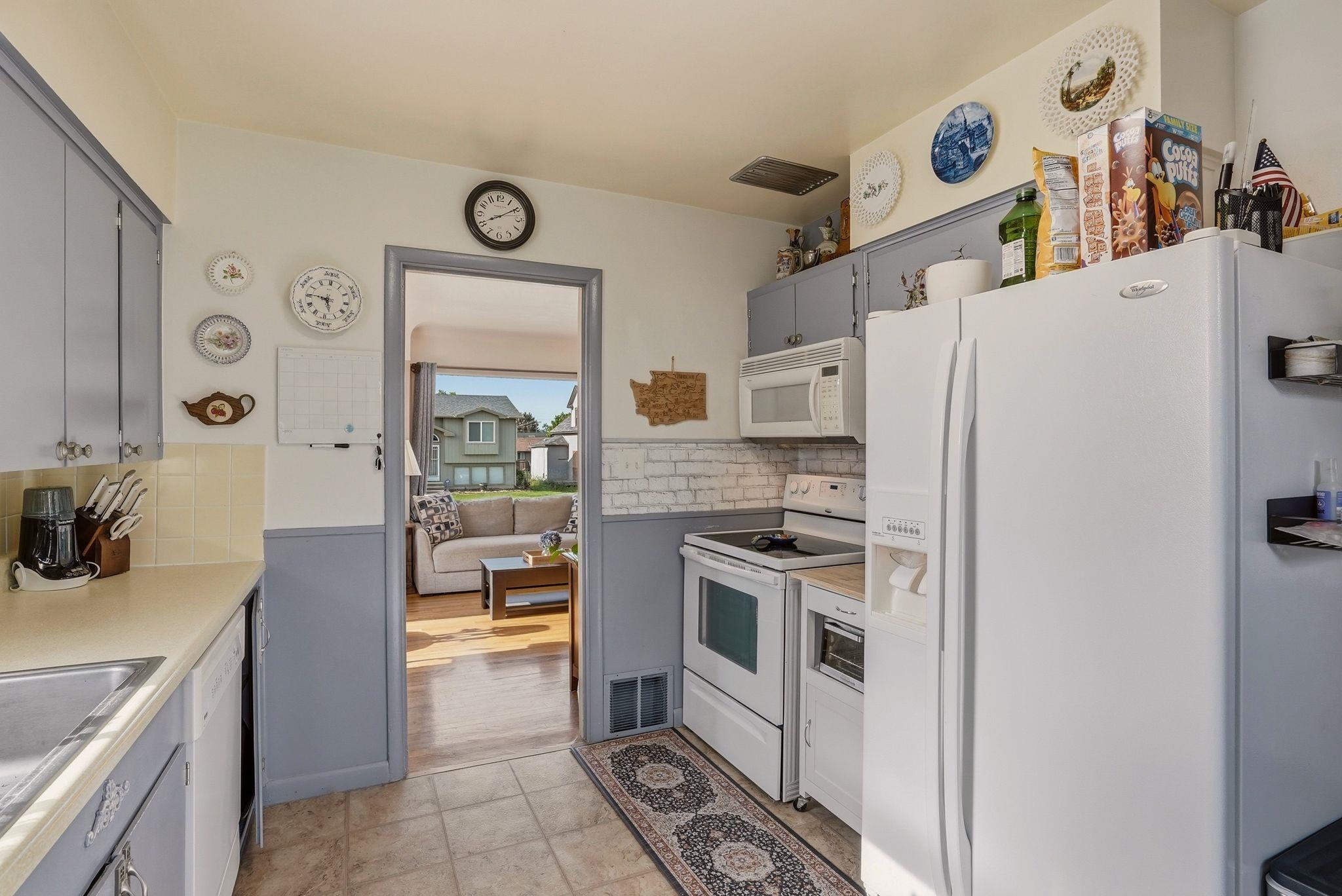 615 E Providence Ave - Photo 10