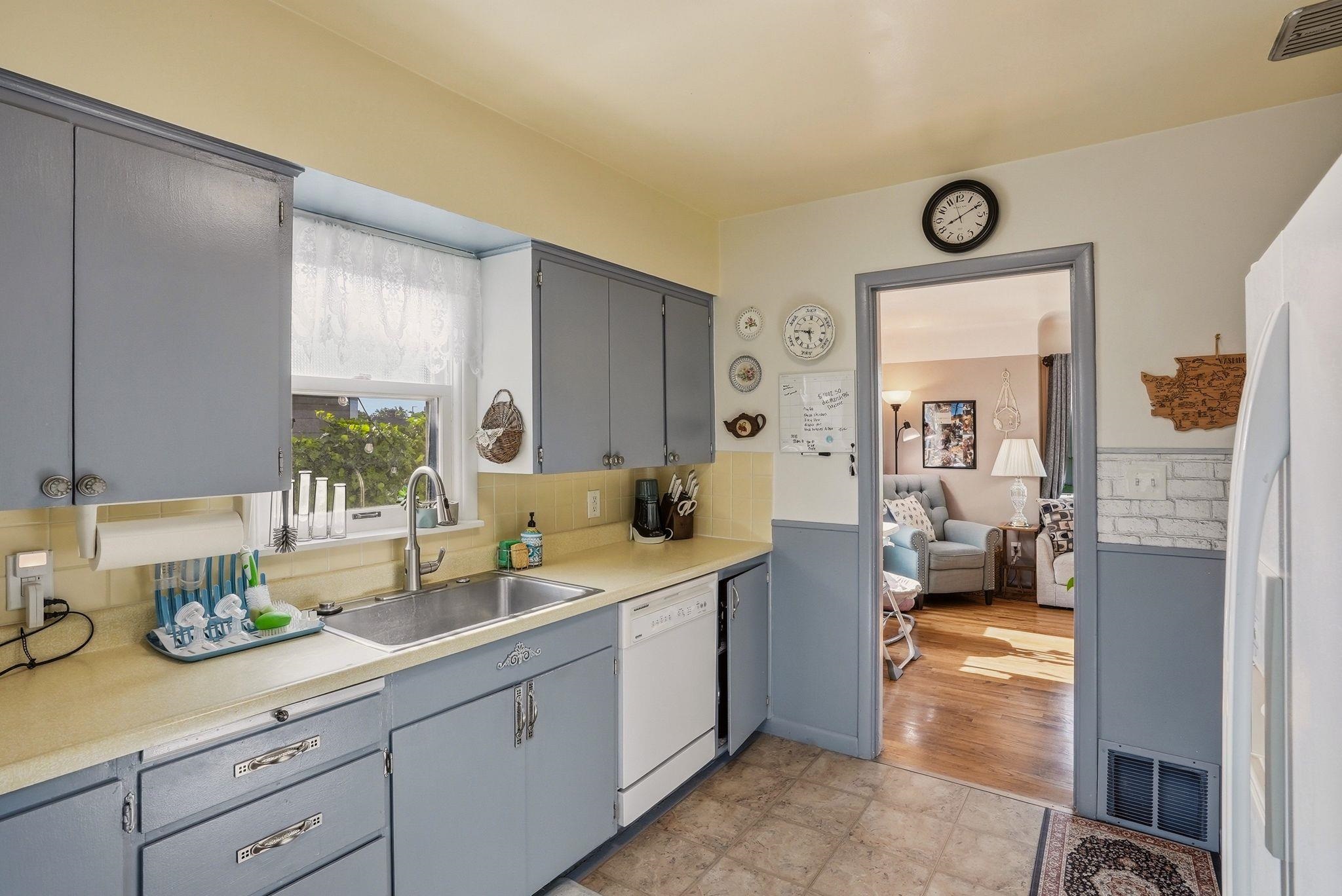 615 E Providence Ave - Photo 11