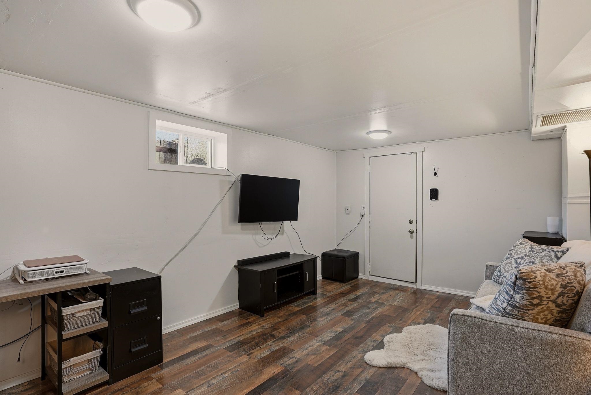 615 E Providence Ave - Photo 17