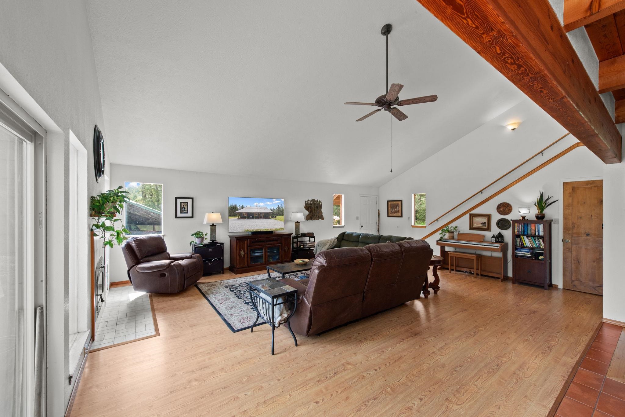 427582 20 Hwy - Photo 11