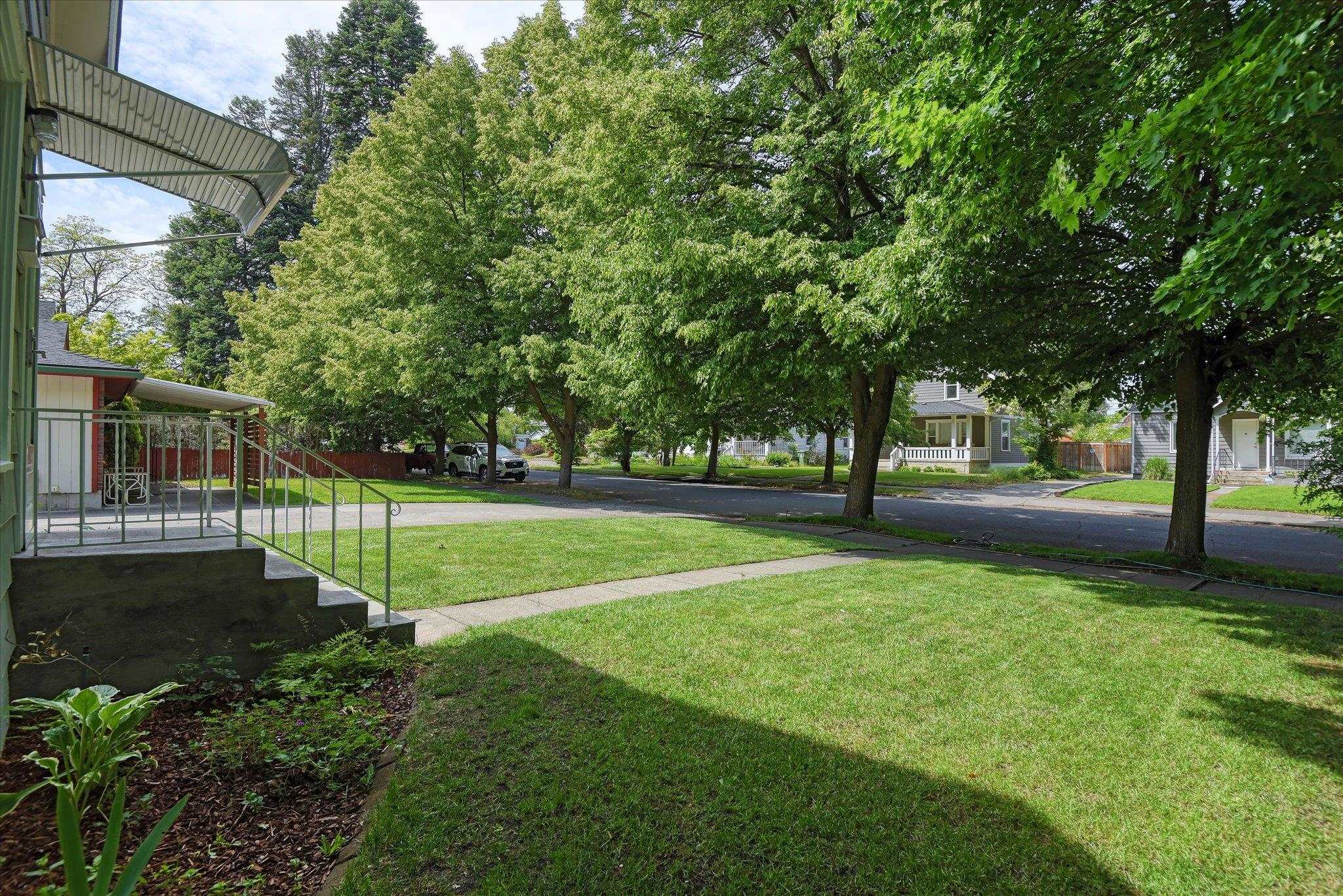 1218 E Augusta Ave - Photo 39