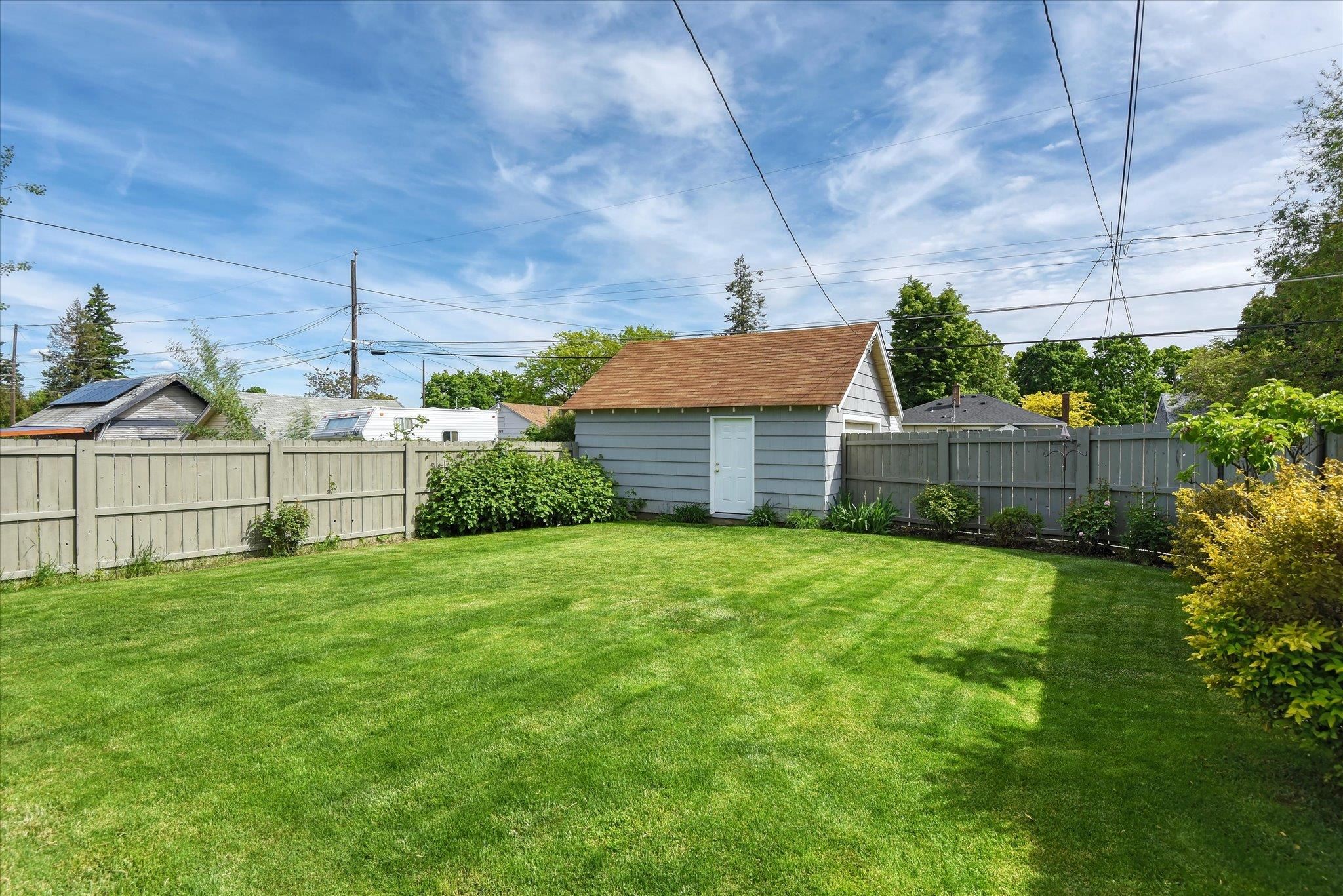 1218 E Augusta Ave - Photo 37
