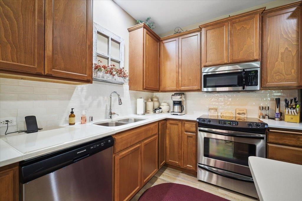 8903 N Barnes Rd - Photo 17
