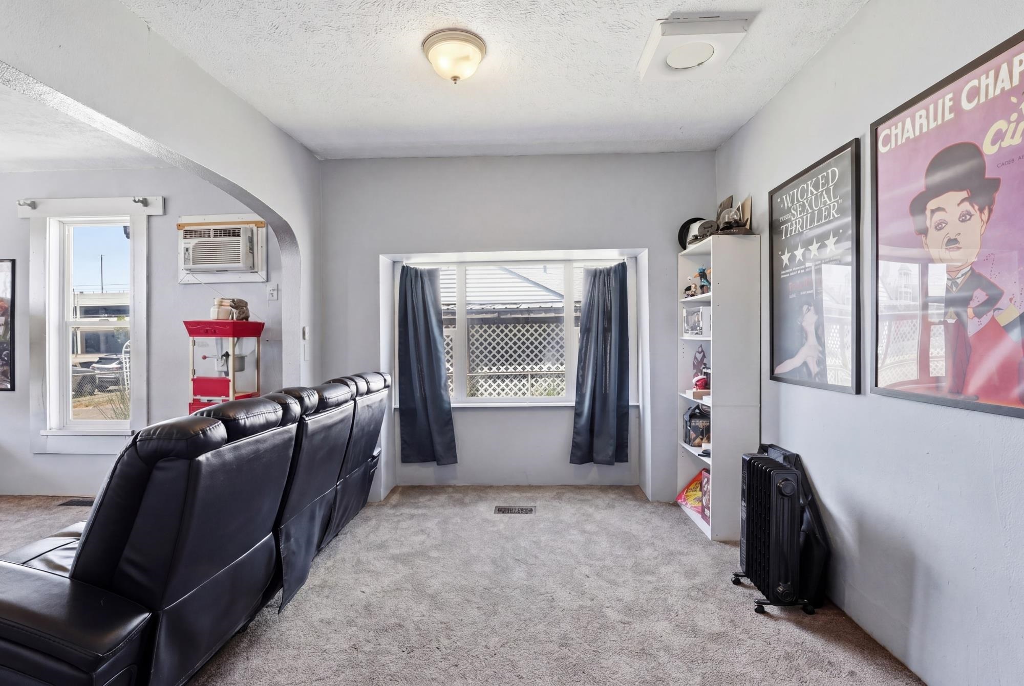 313 E E Queen Ave - Photo 6
