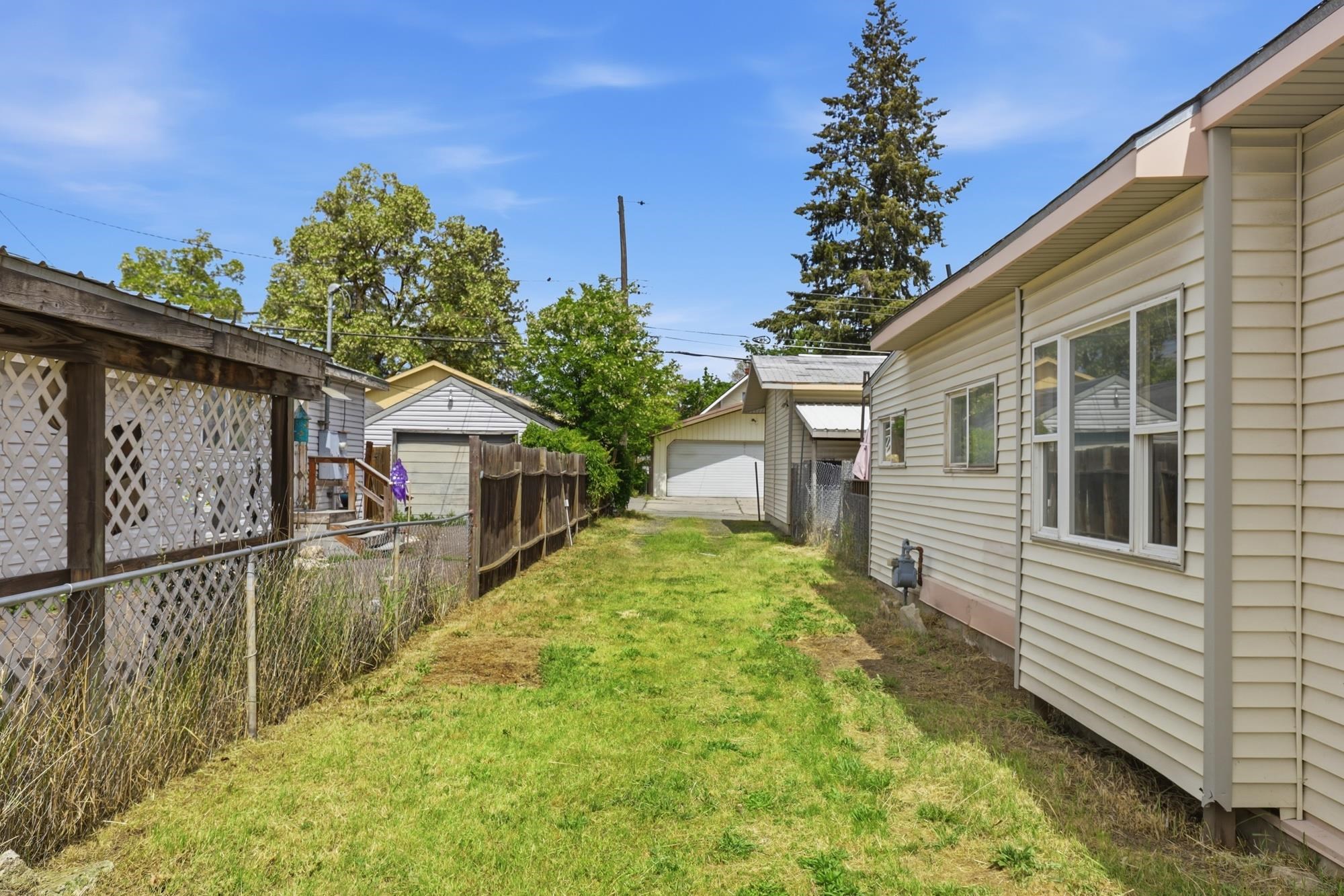 313 E E Queen Ave - Photo 22