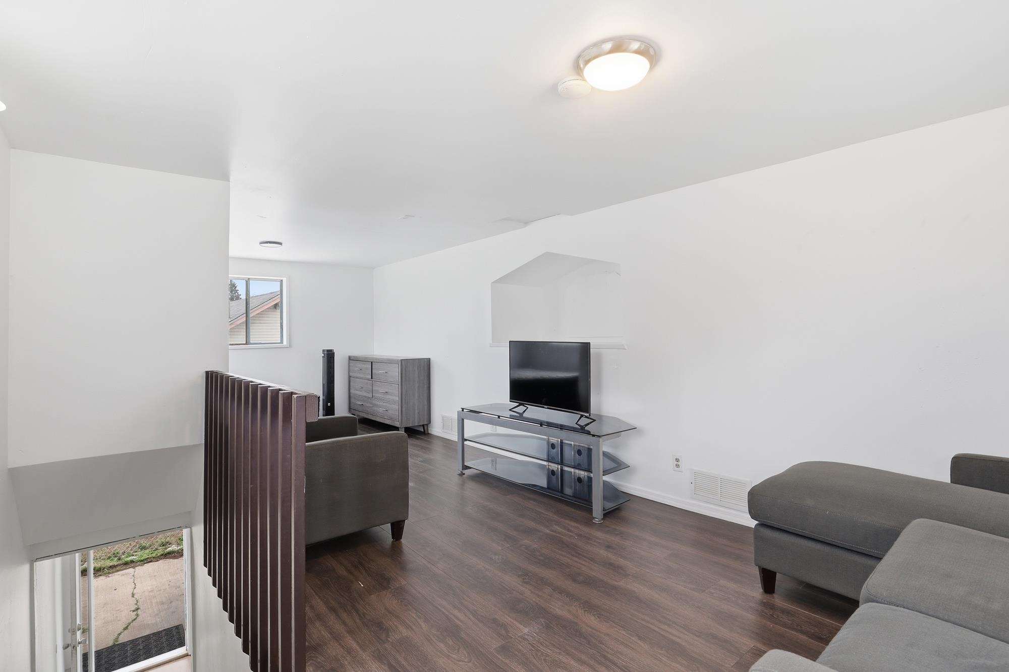 313 E E Queen Ave - Photo 33