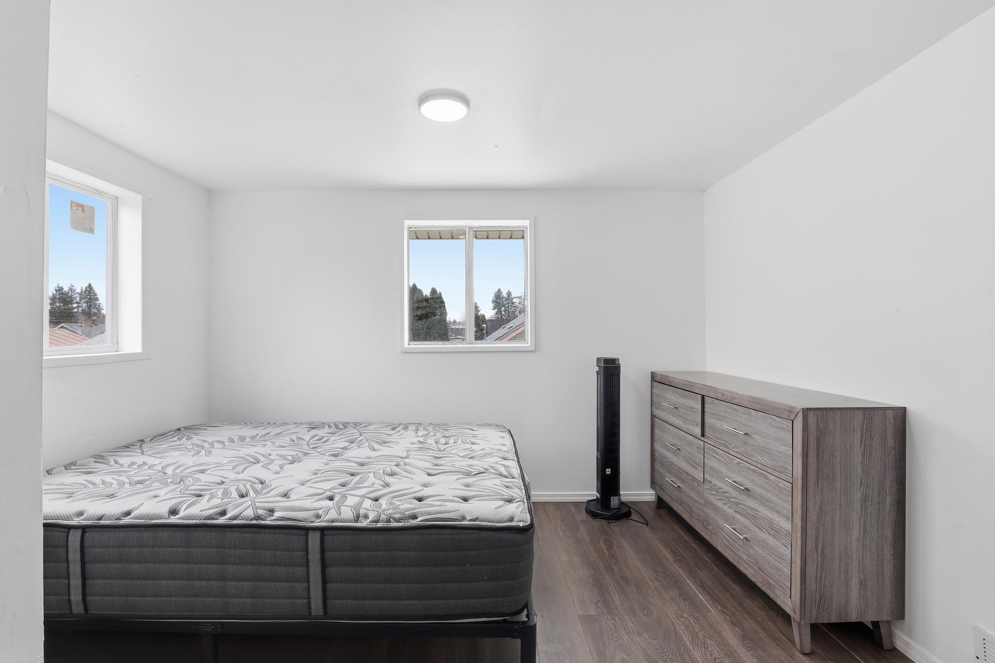 313 E E Queen Ave - Photo 35