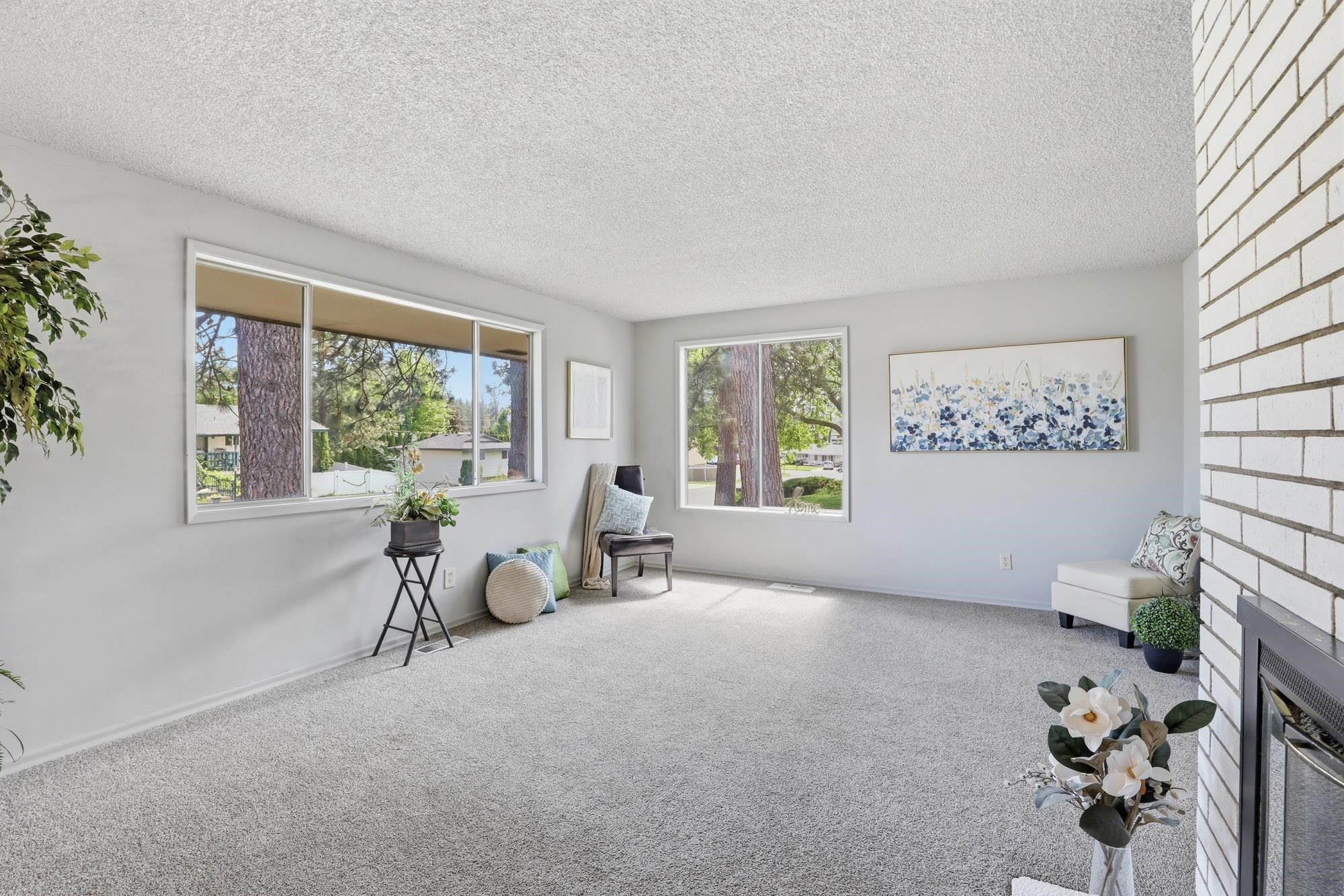 13709 E 30th Ave - Photo 6