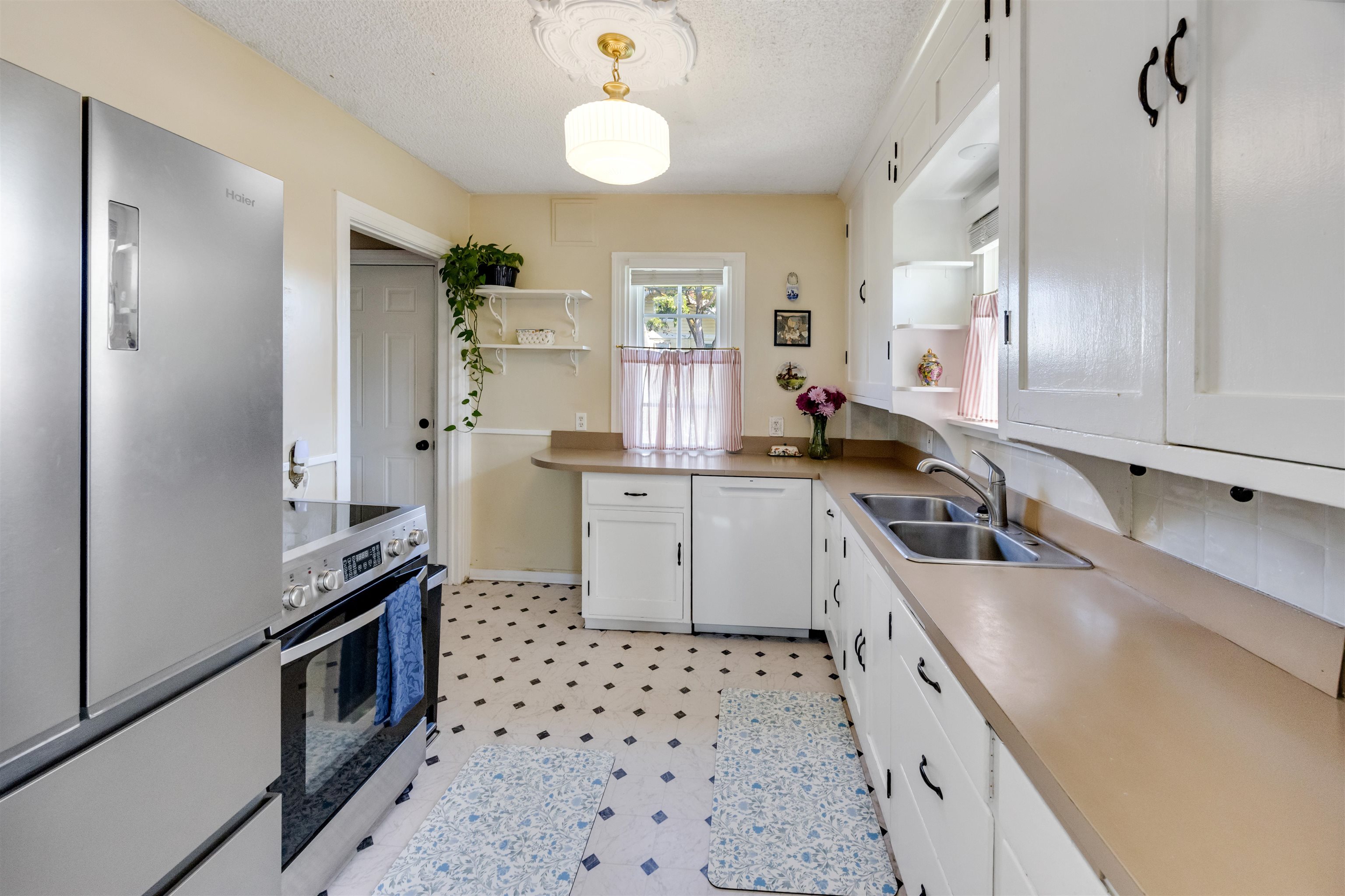 1127 E Gordon Ave - Photo 11