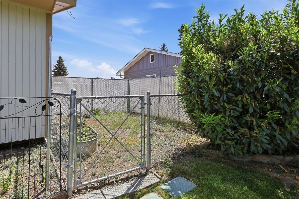 1715 N Herald Rd - Photo 36
