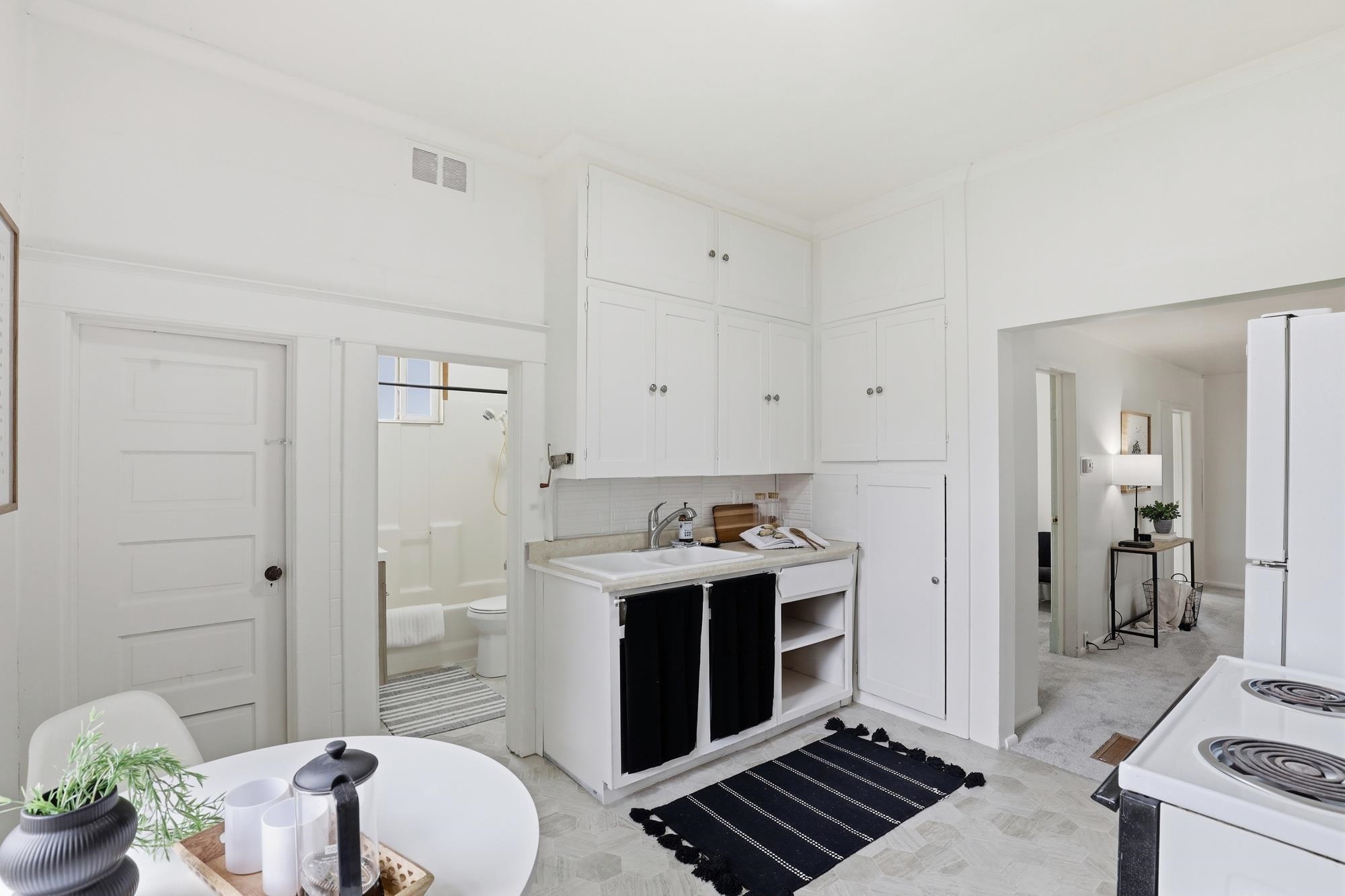 527 E Bridgeport Ave - Photo 8