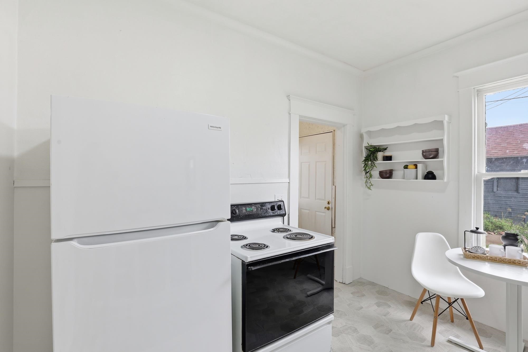 527 E Bridgeport Ave - Photo 9