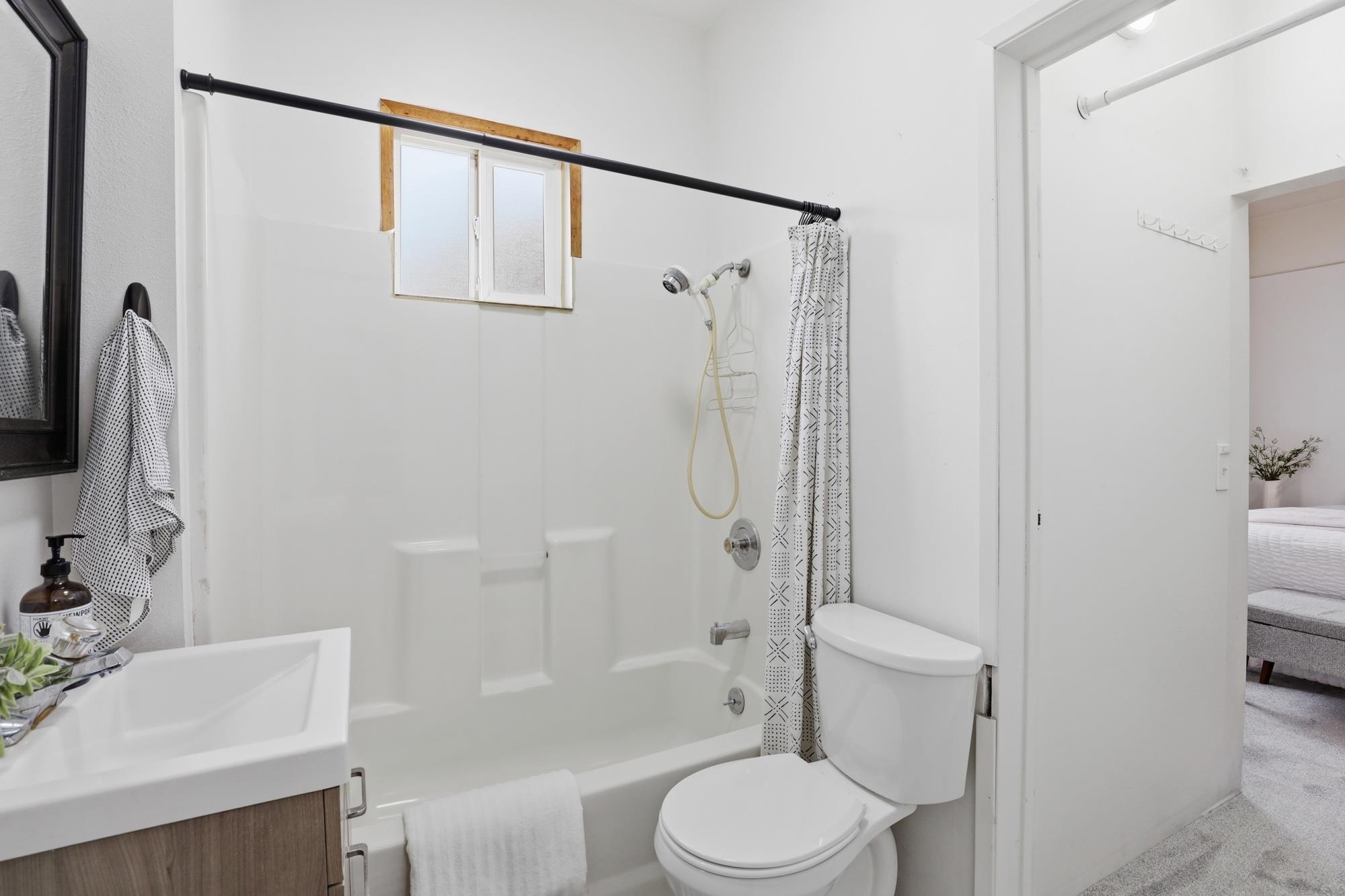 527 E Bridgeport Ave - Photo 14