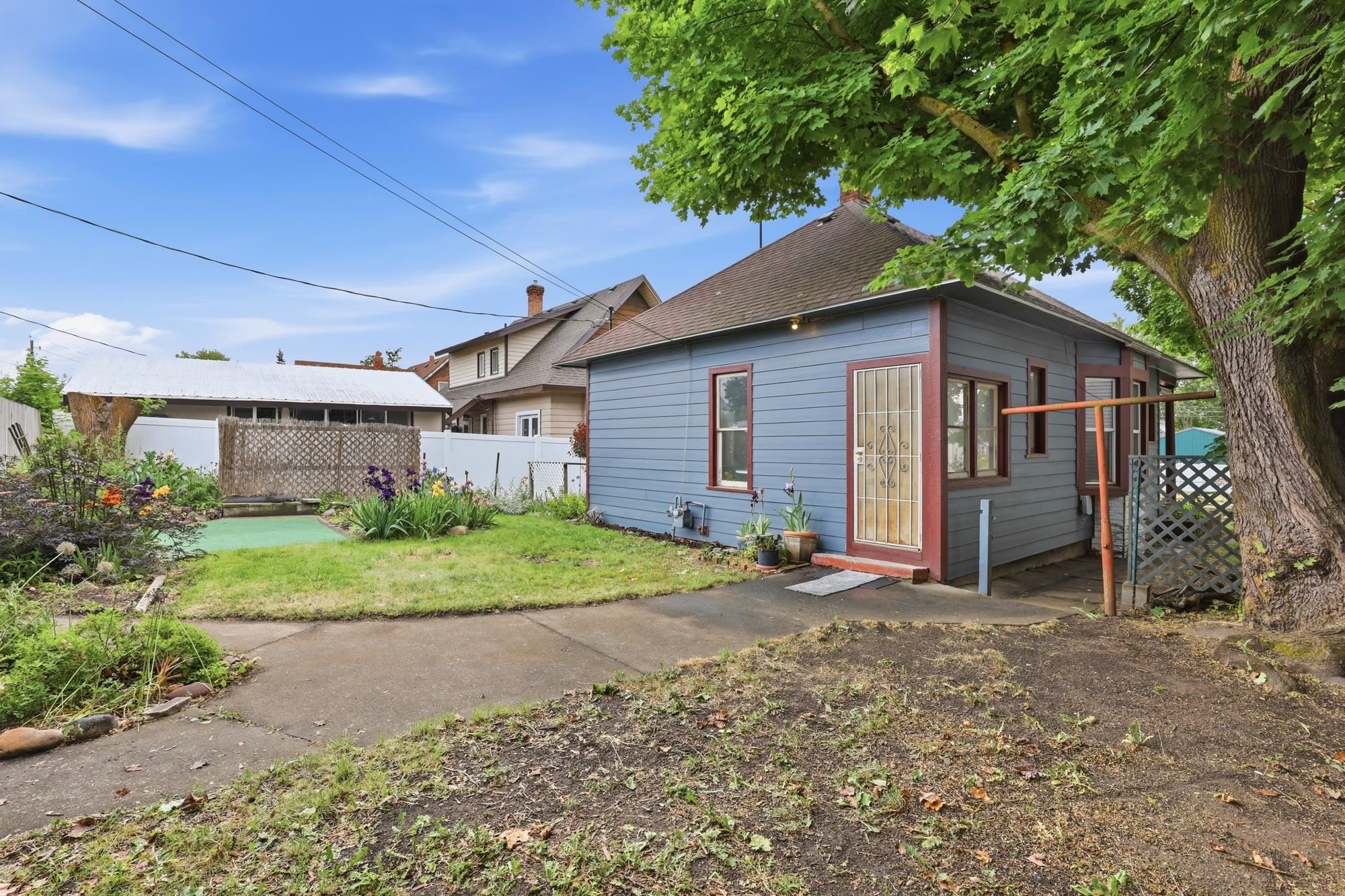 527 E Bridgeport Ave - Photo 19