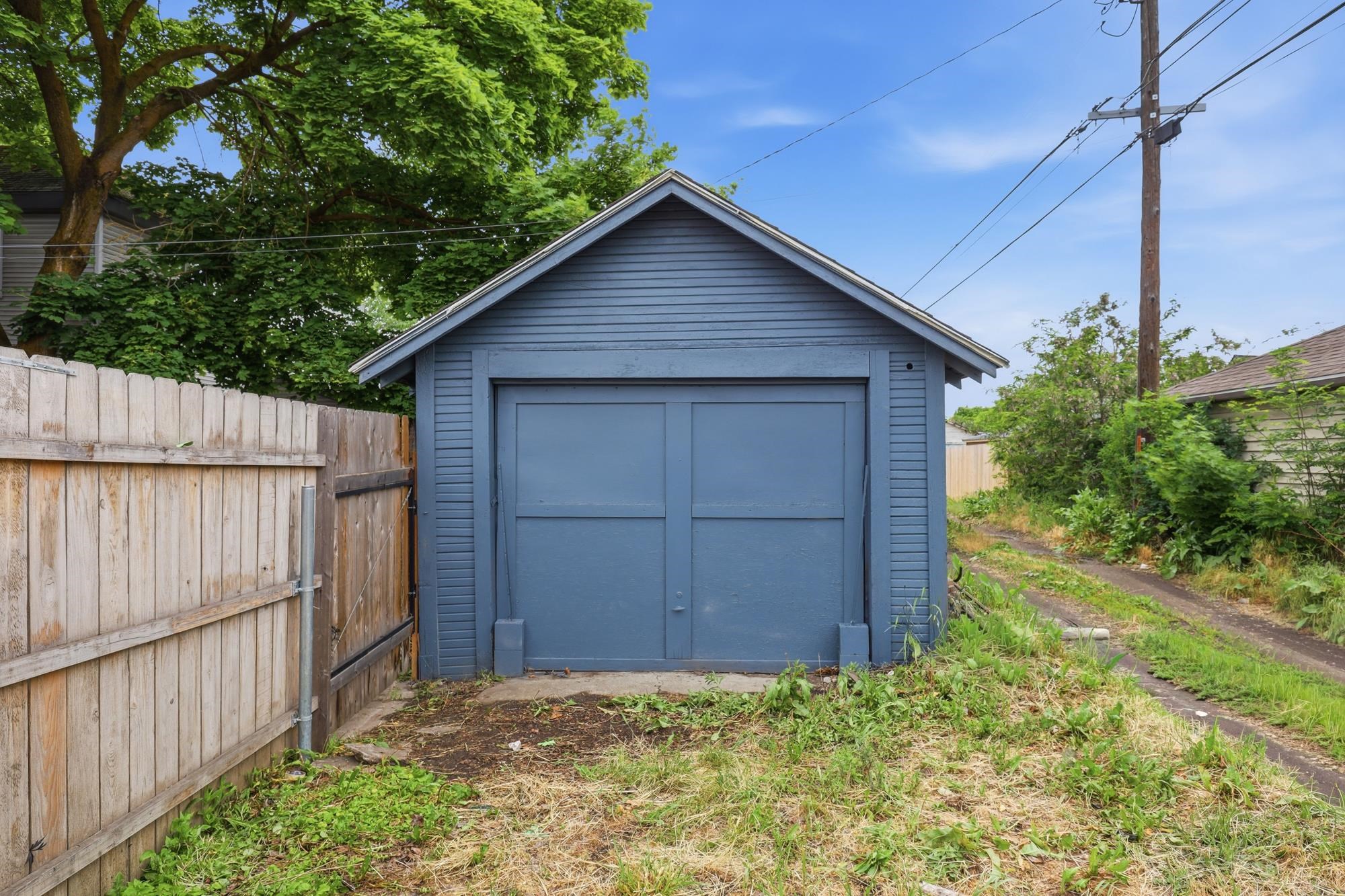 527 E Bridgeport Ave - Photo 23