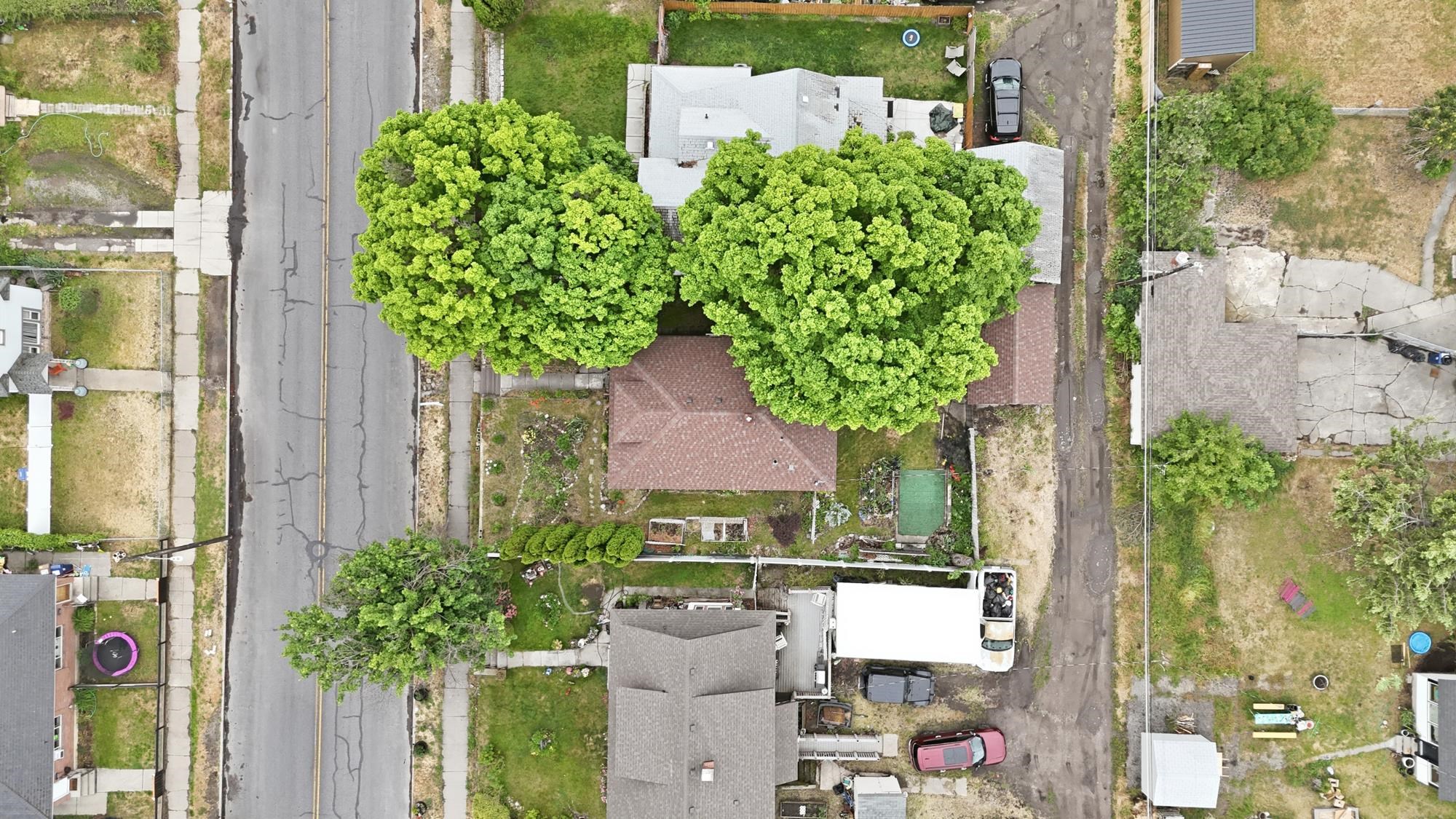 527 E Bridgeport Ave - Photo 26