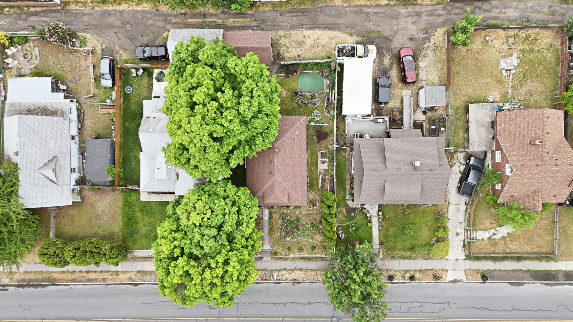 527 E Bridgeport Ave - Photo 27