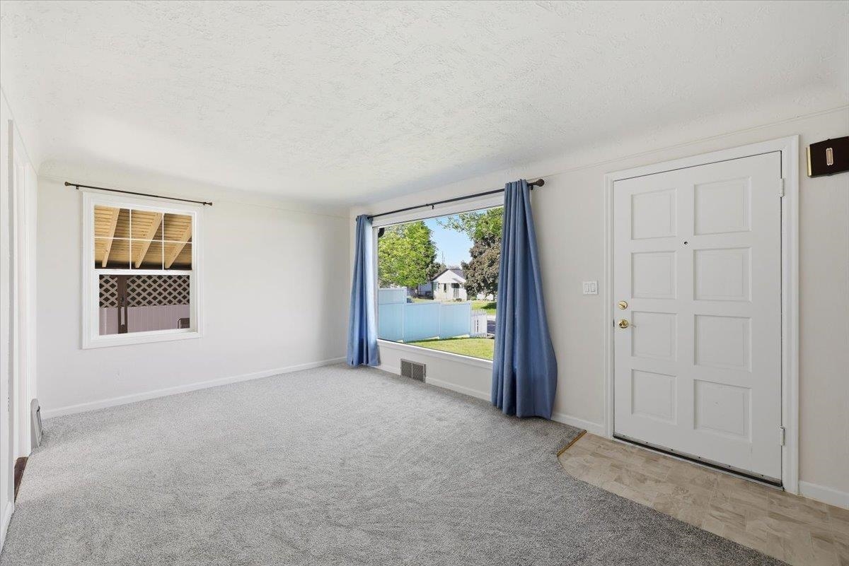 4728 N Cannon St - Photo 5