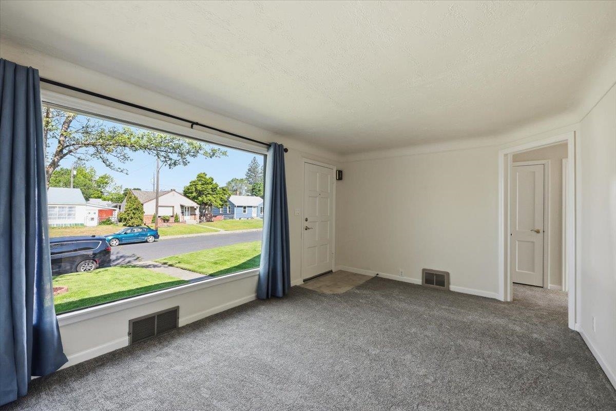 4728 N Cannon St - Photo 7