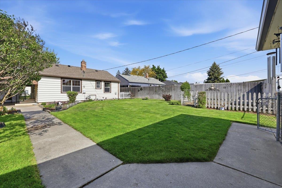 4728 N Cannon St - Photo 25