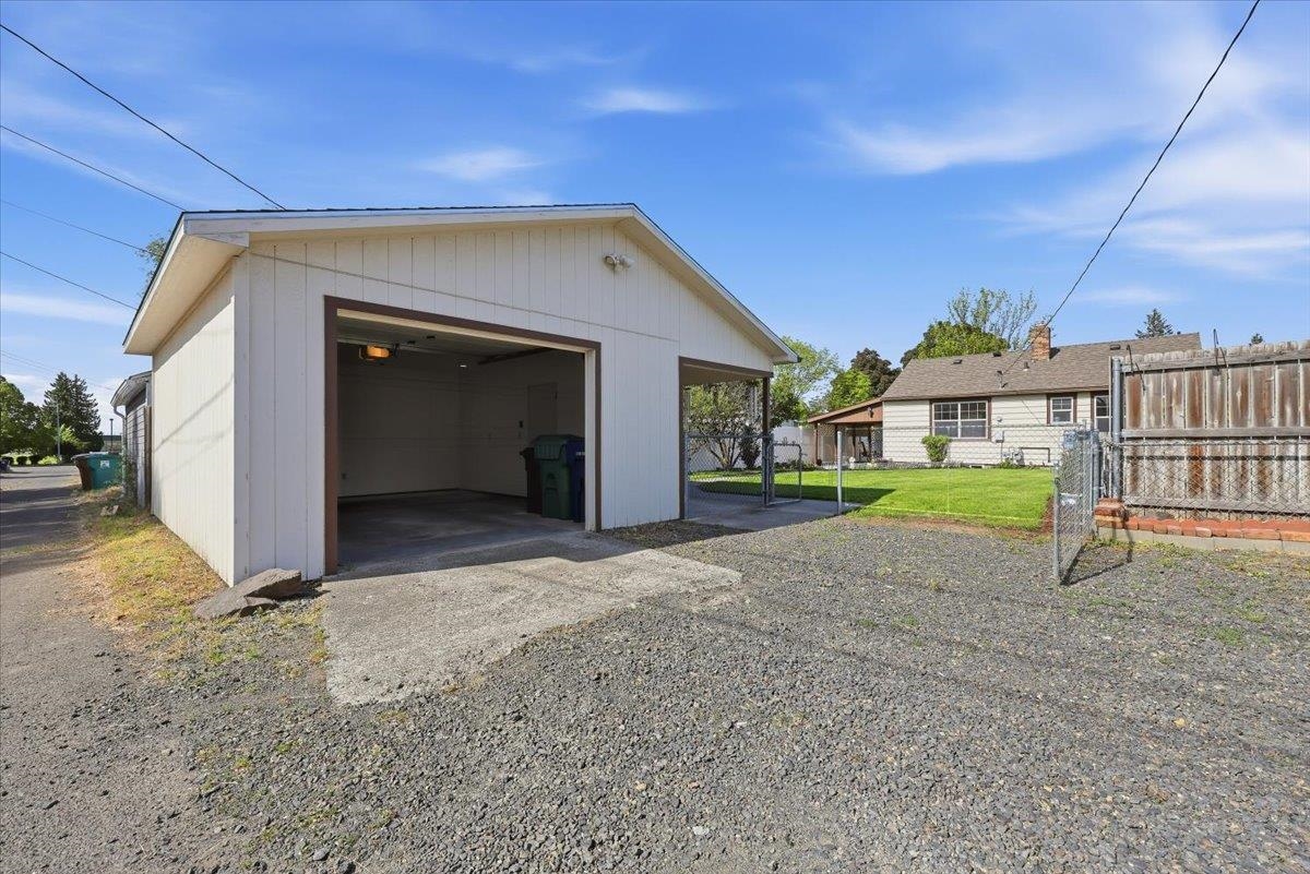 4728 N Cannon St - Photo 30