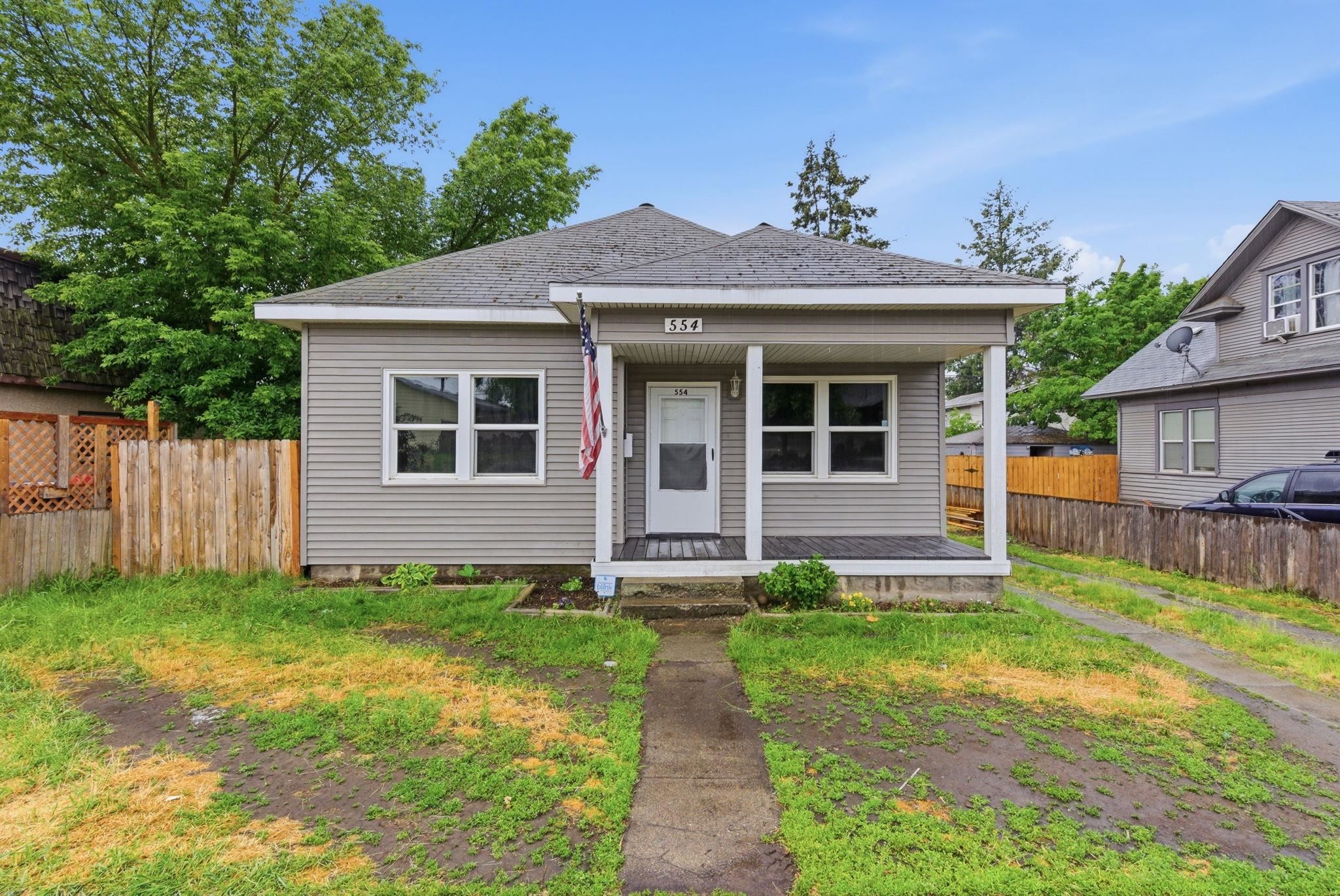 554 E Bridgeport Ave - Photo 1