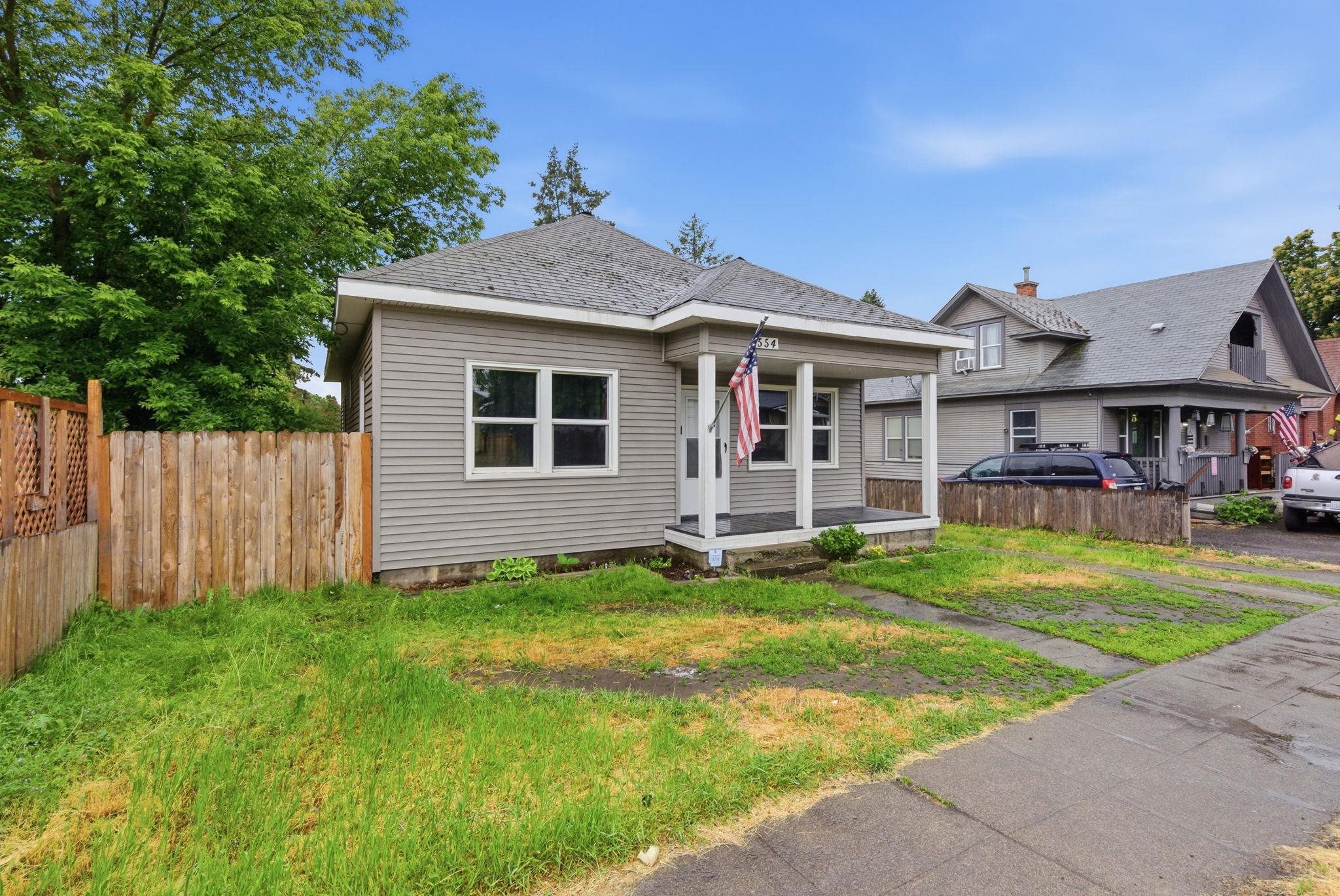 554 E Bridgeport Ave - Photo 3