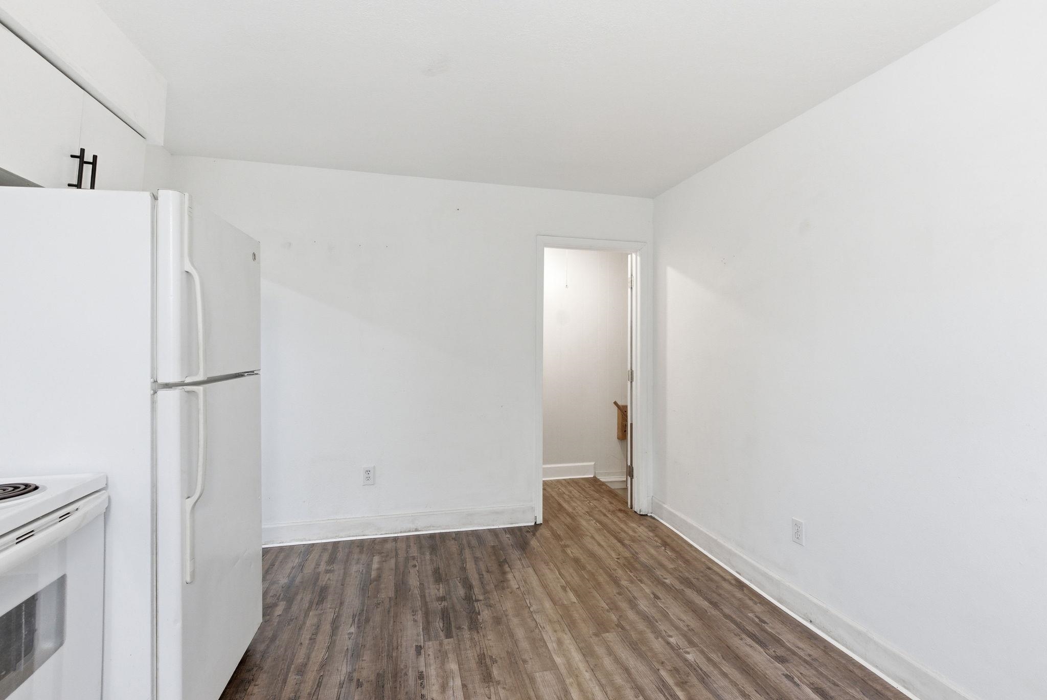 554 E Bridgeport Ave - Photo 9