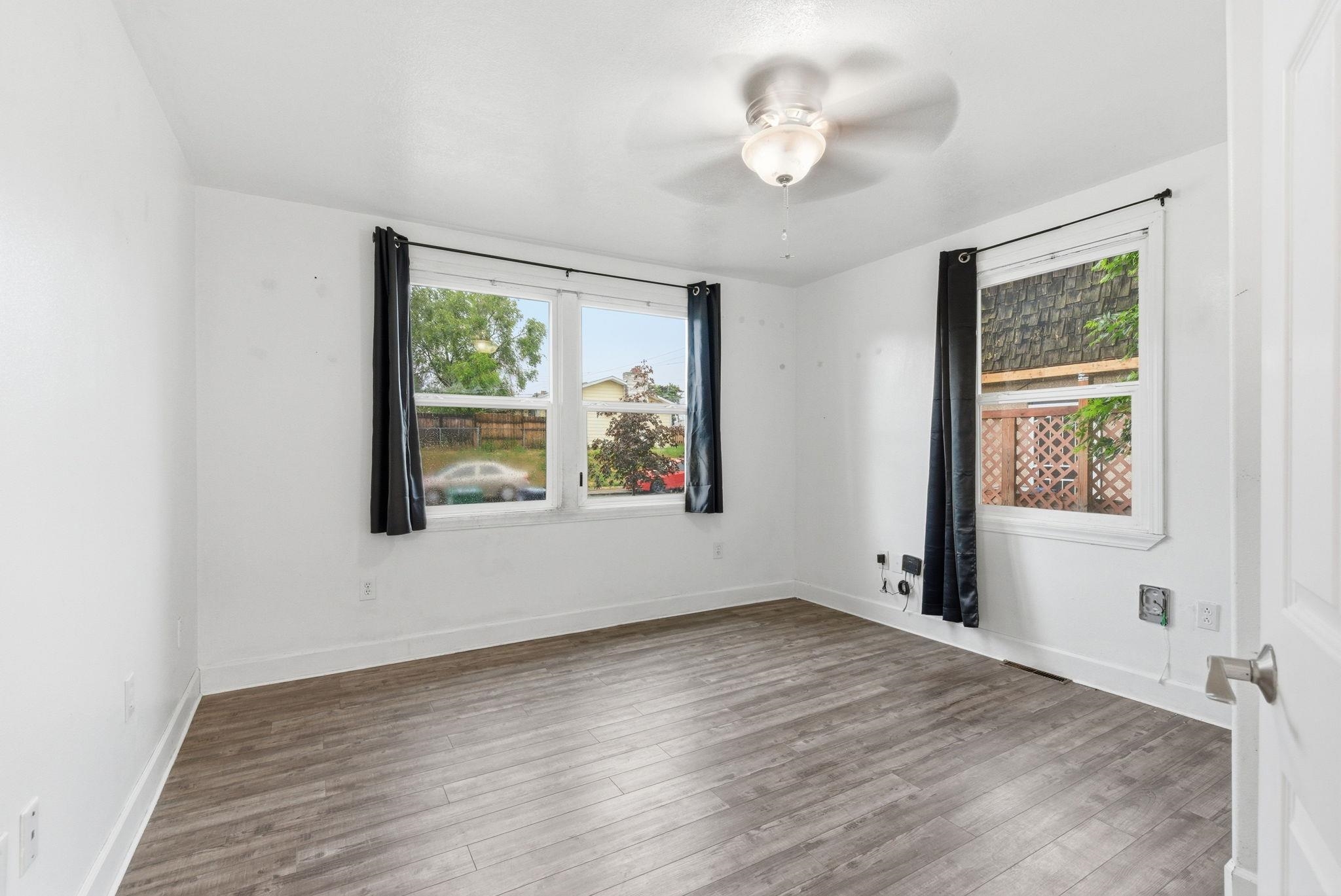 554 E Bridgeport Ave - Photo 10