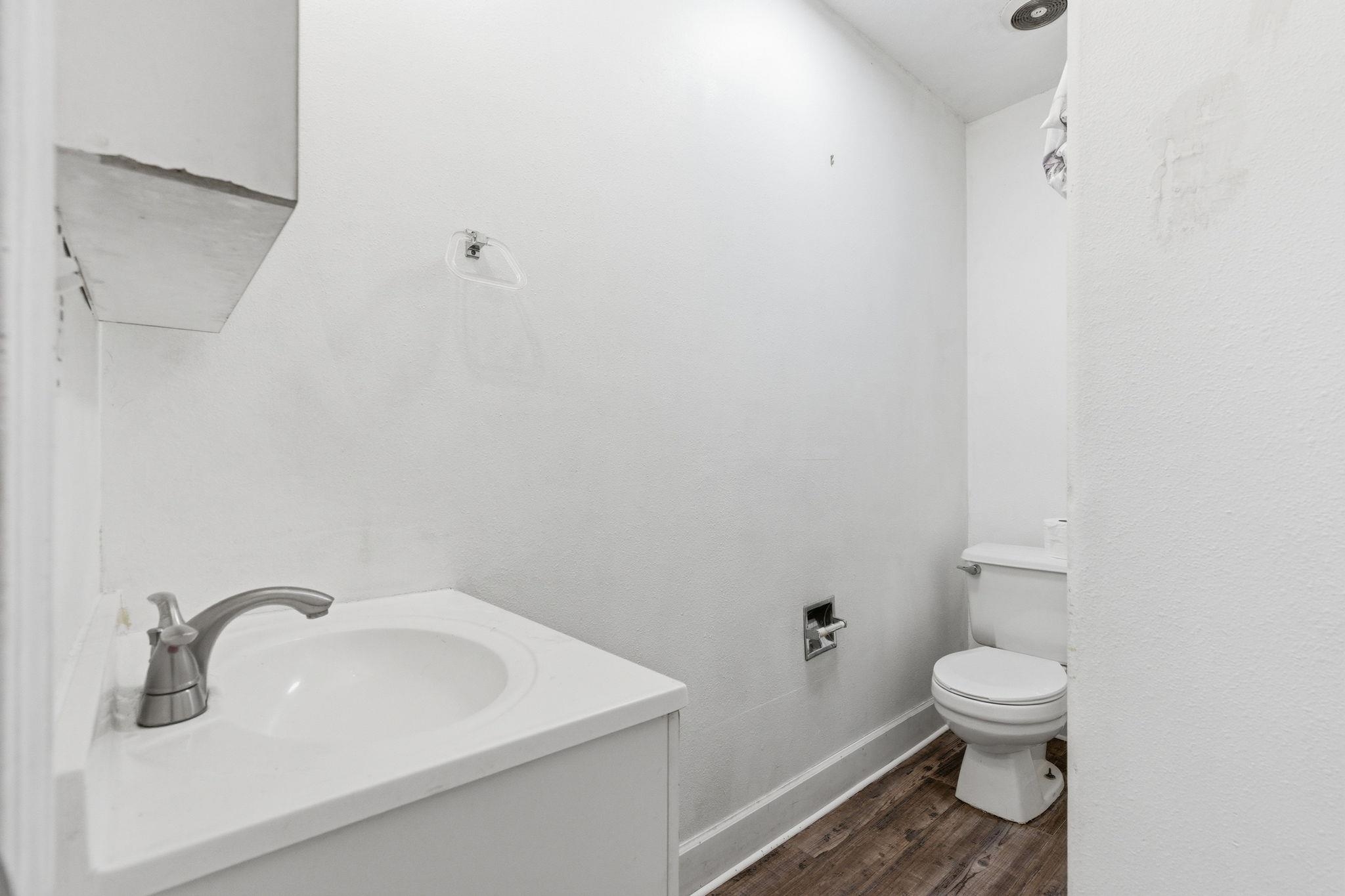 554 E Bridgeport Ave - Photo 12