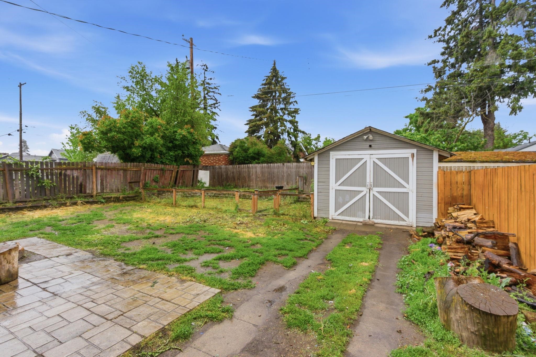 554 E Bridgeport Ave - Photo 21