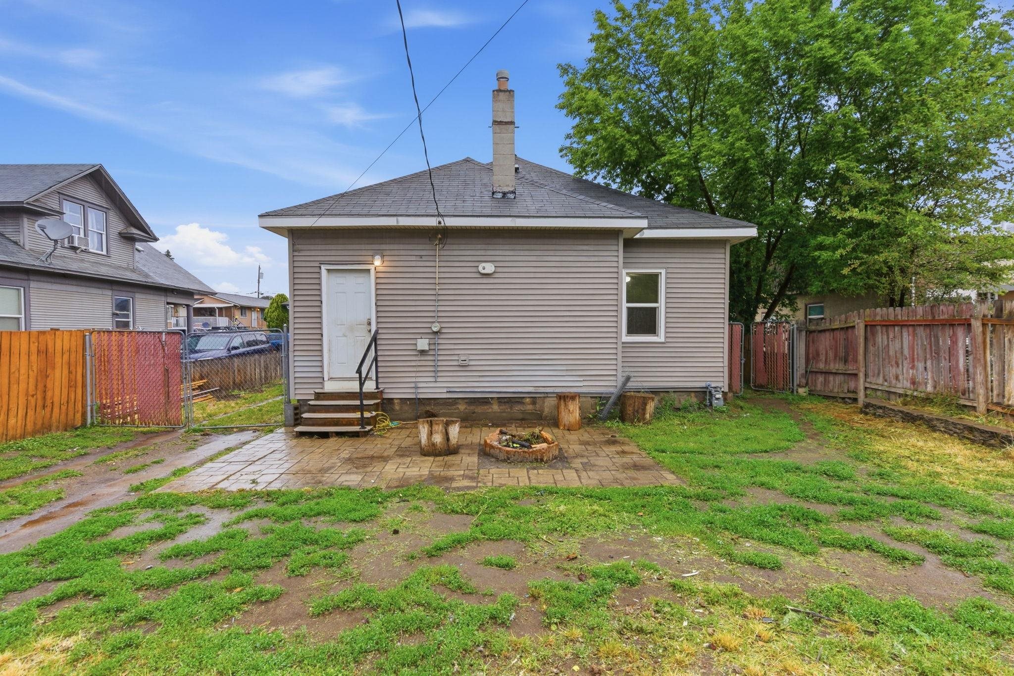 554 E Bridgeport Ave - Photo 23