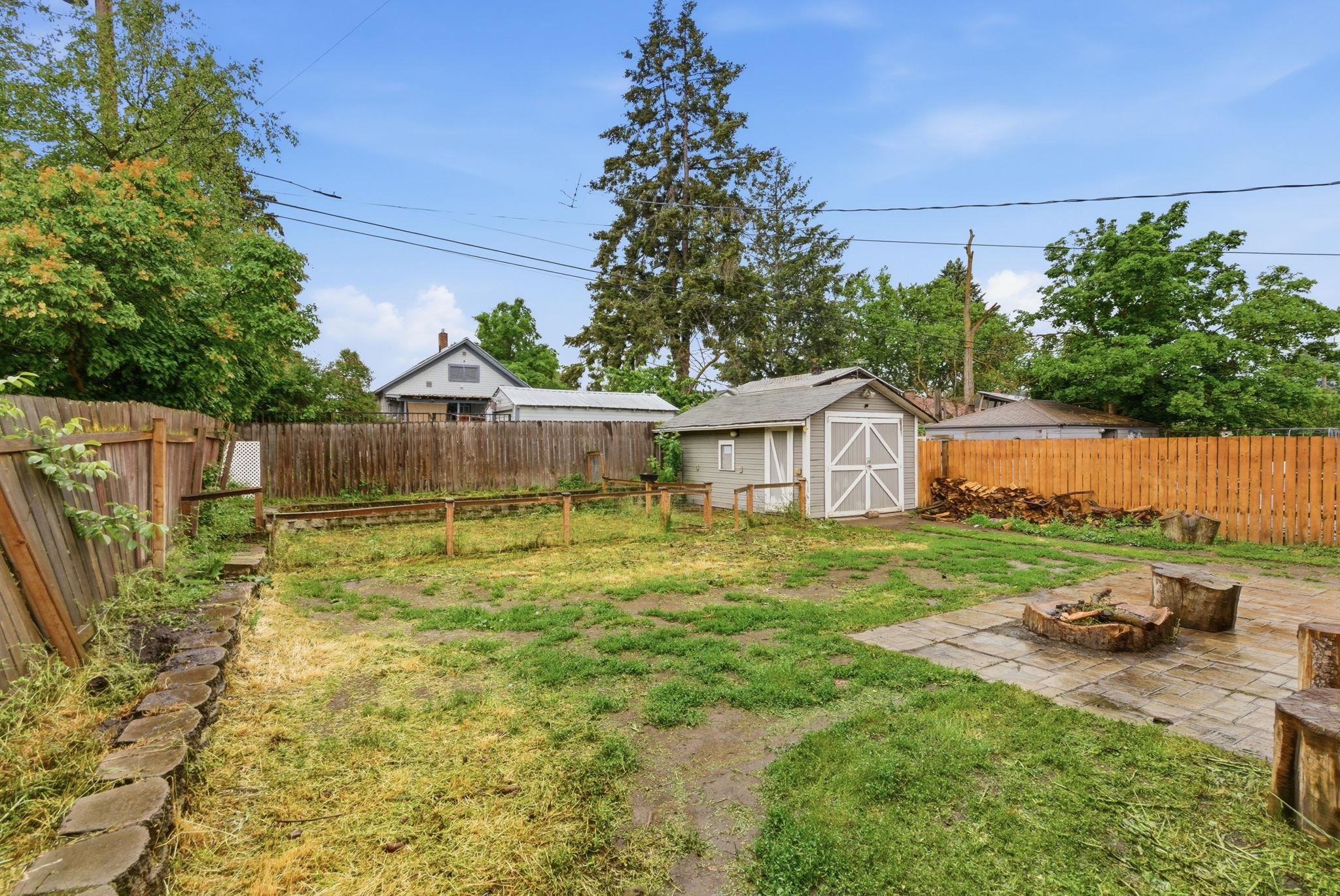554 E Bridgeport Ave - Photo 25