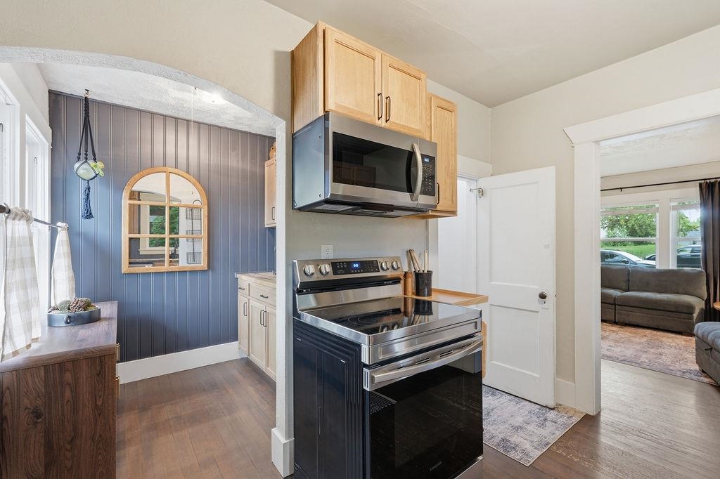213 6th St - Photo 14