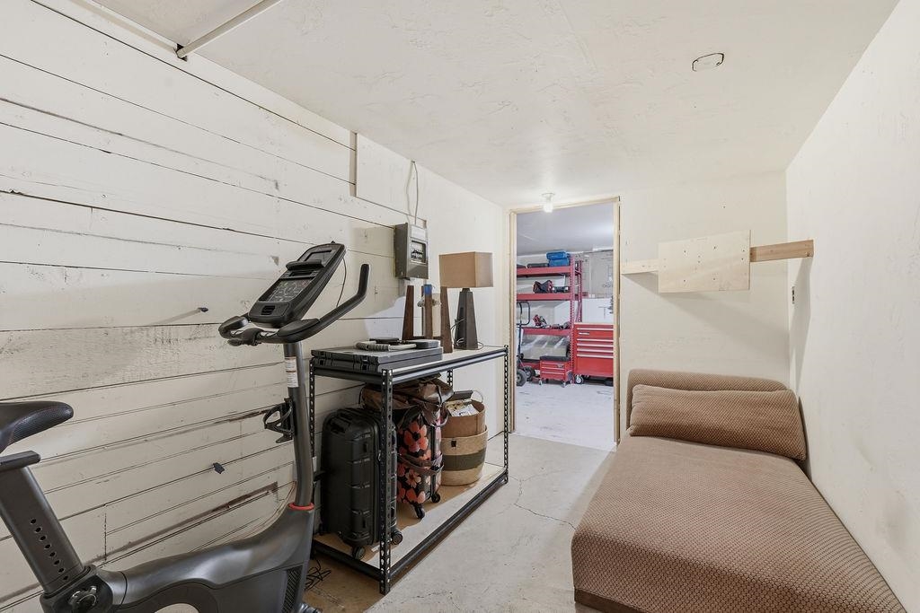 213 6th St - Photo 21