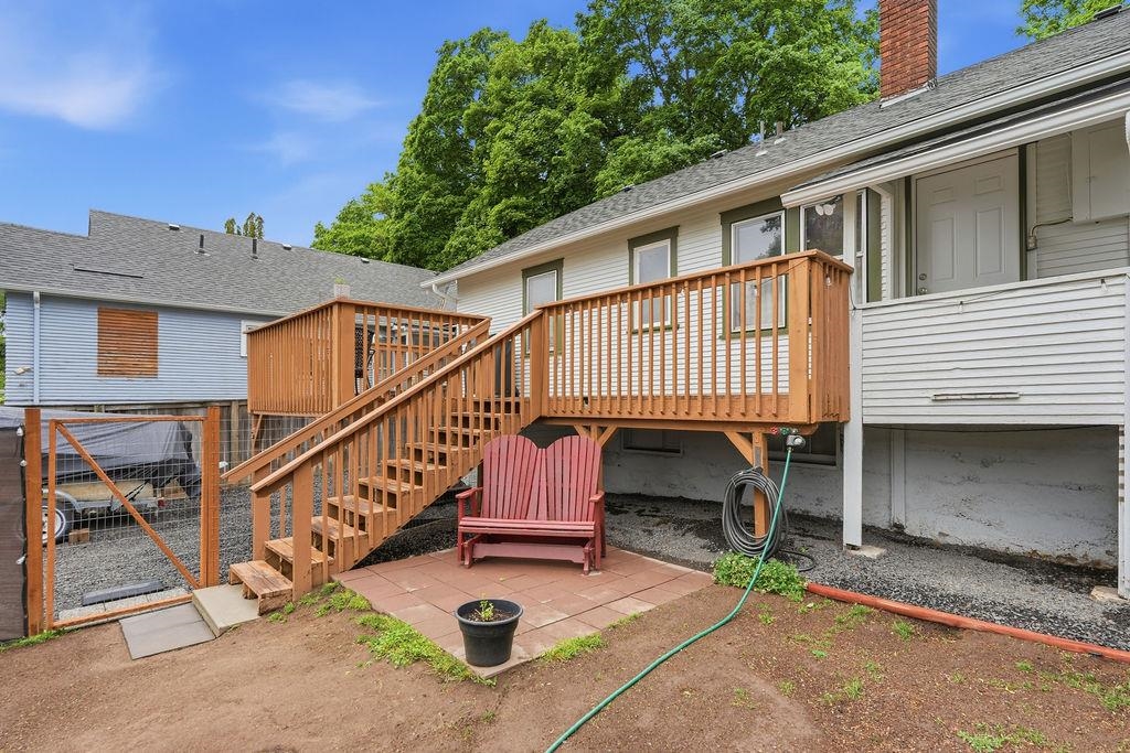 213 6th St - Photo 23