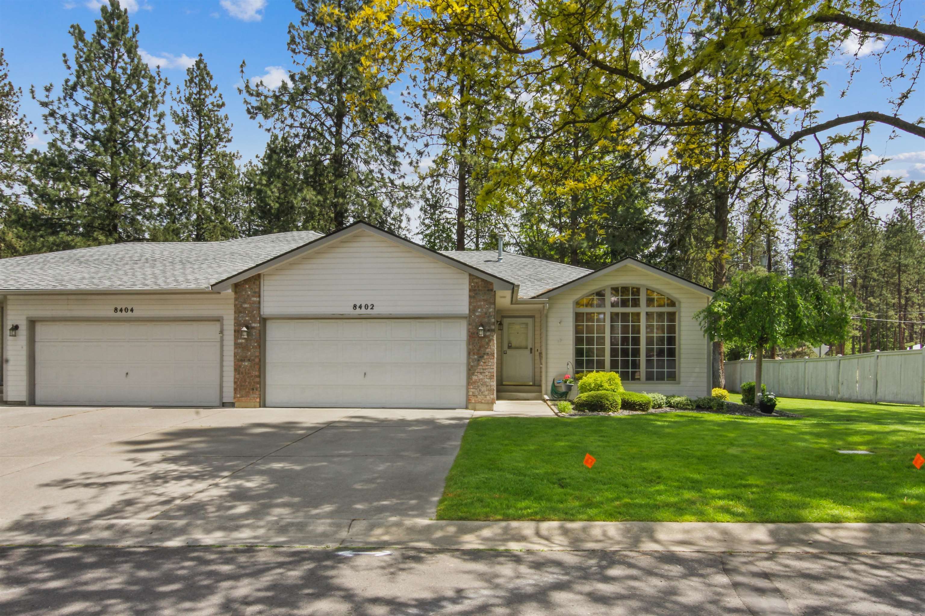 8402 N Pine Meadows Ln - Photo 1