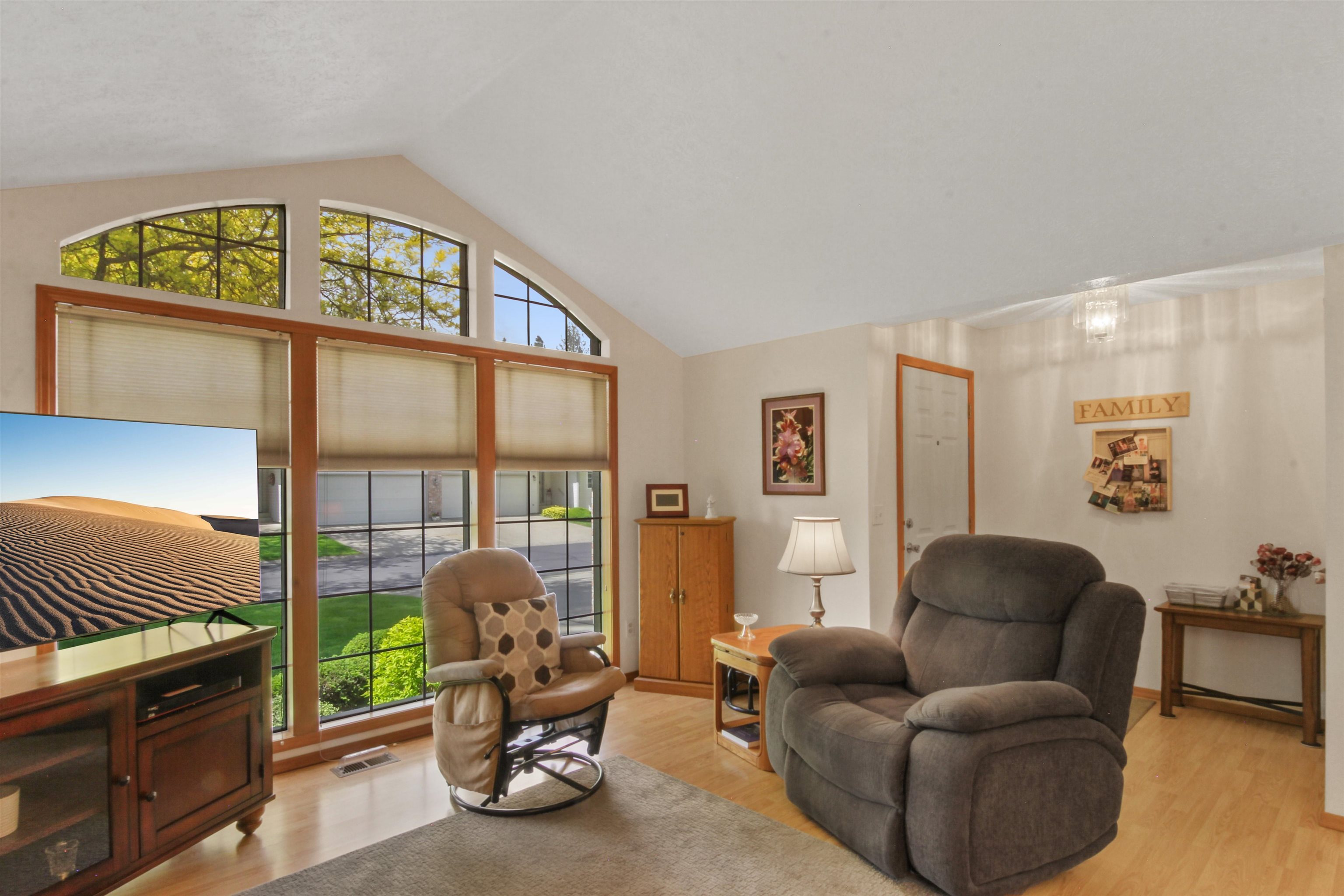 8402 N Pine Meadows Ln - Photo 5